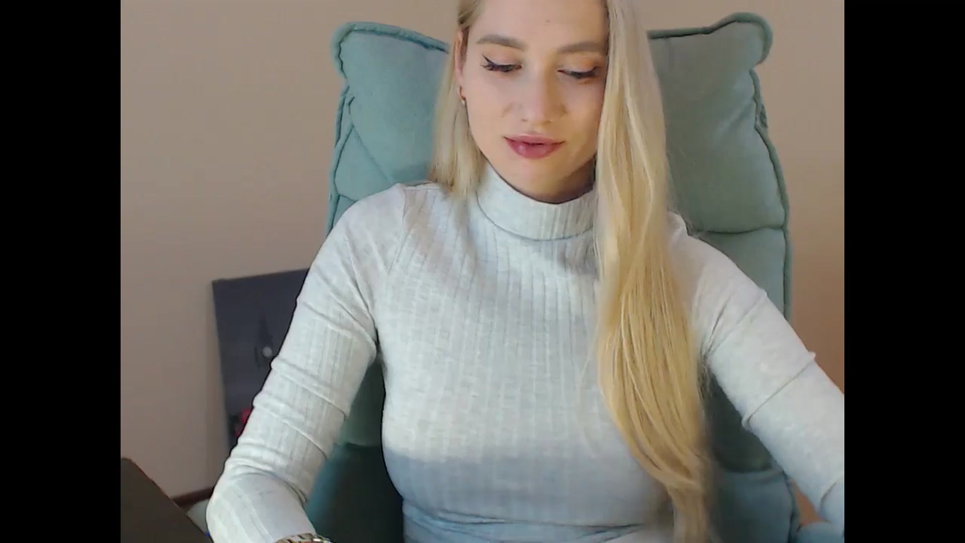 Gallery image thumbnail from Miss_Sylvia's myfreecams stream on, 05/08/2025, 18:05 image 18 of 20