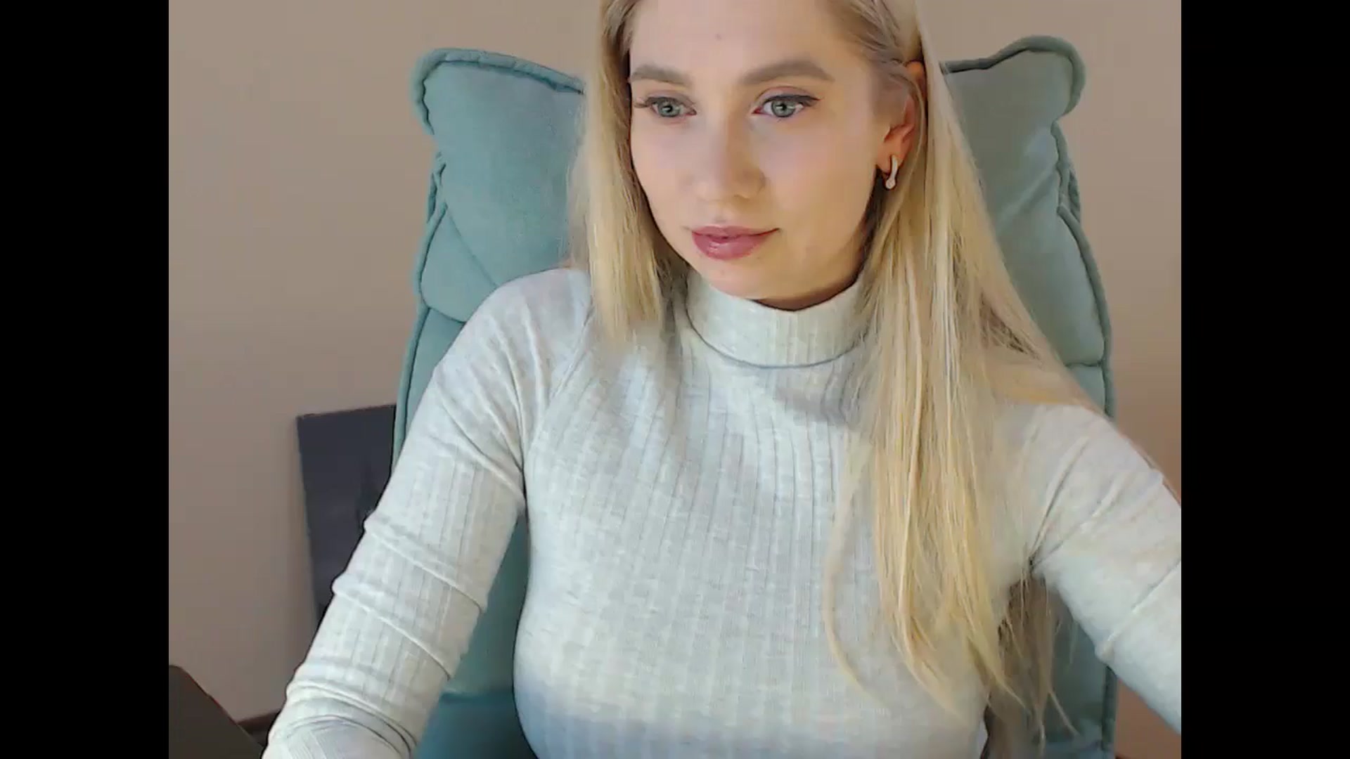 Gallery image thumbnail from Miss_Sylvia's myfreecams stream on, 05/08/2025, 18:05 image 2 of 20