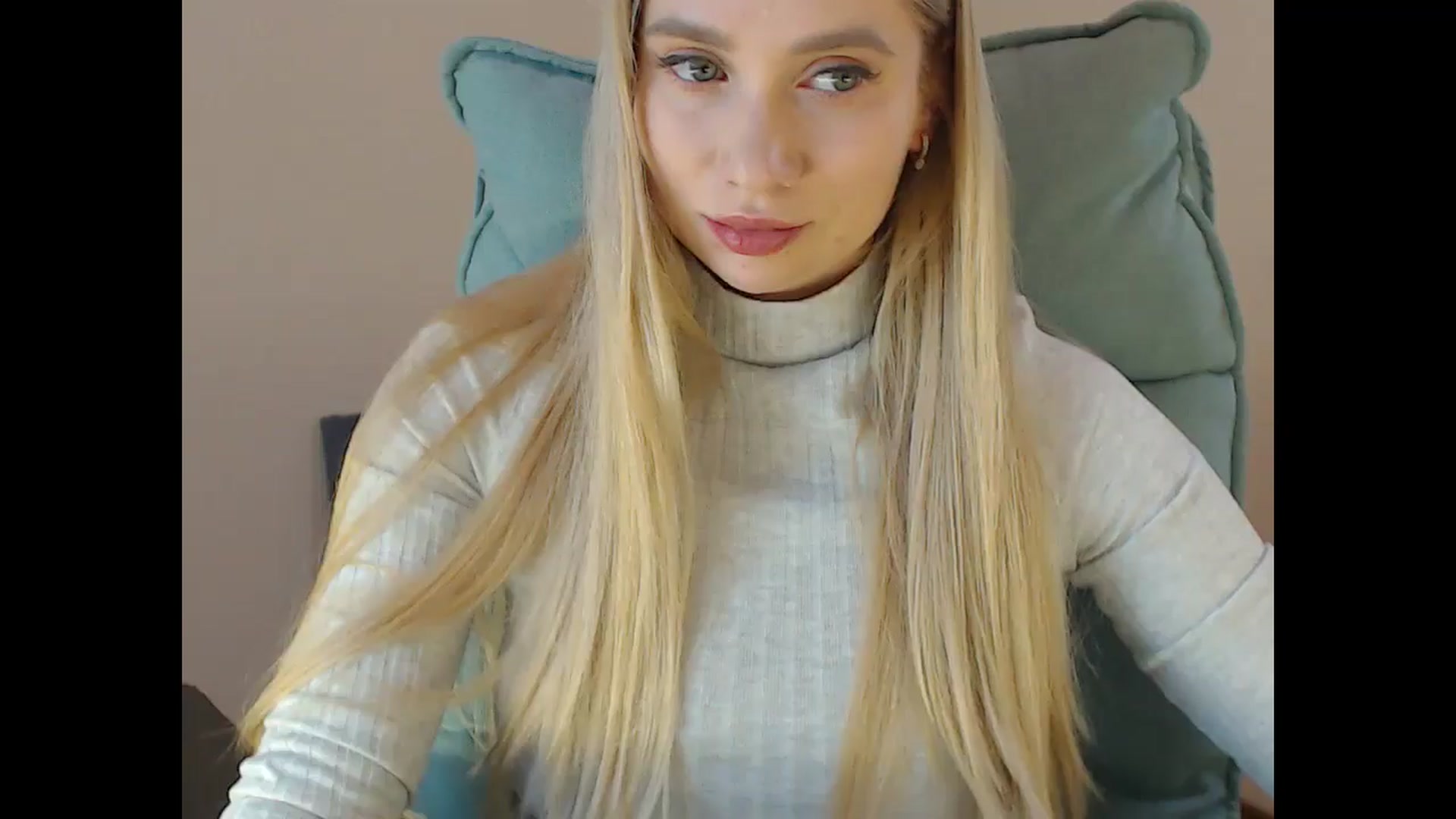 Gallery image thumbnail from Miss_Sylvia's myfreecams stream on, 05/08/2025, 19:53 image 9 of 20