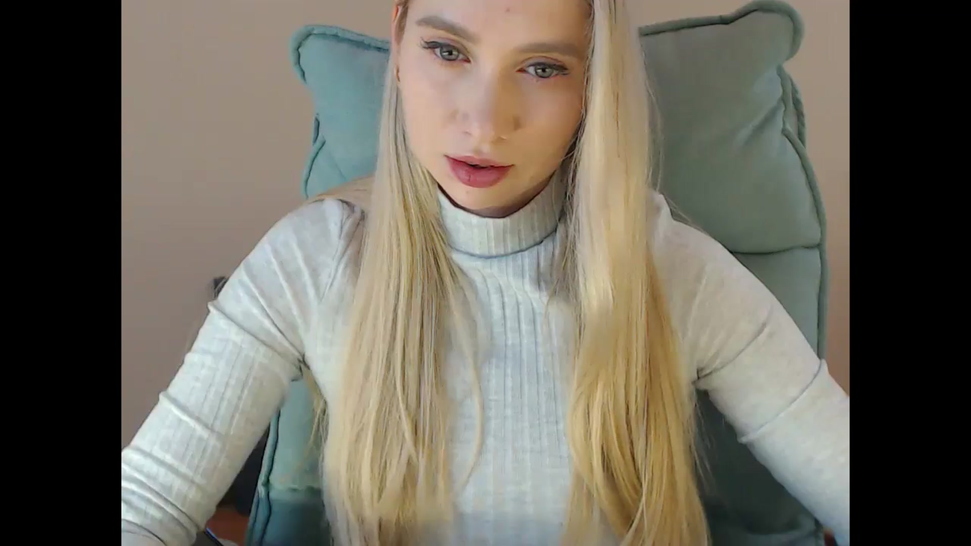 Gallery image thumbnail from Miss_Sylvia's myfreecams stream on, 05/08/2025, 19:53 image 4 of 20