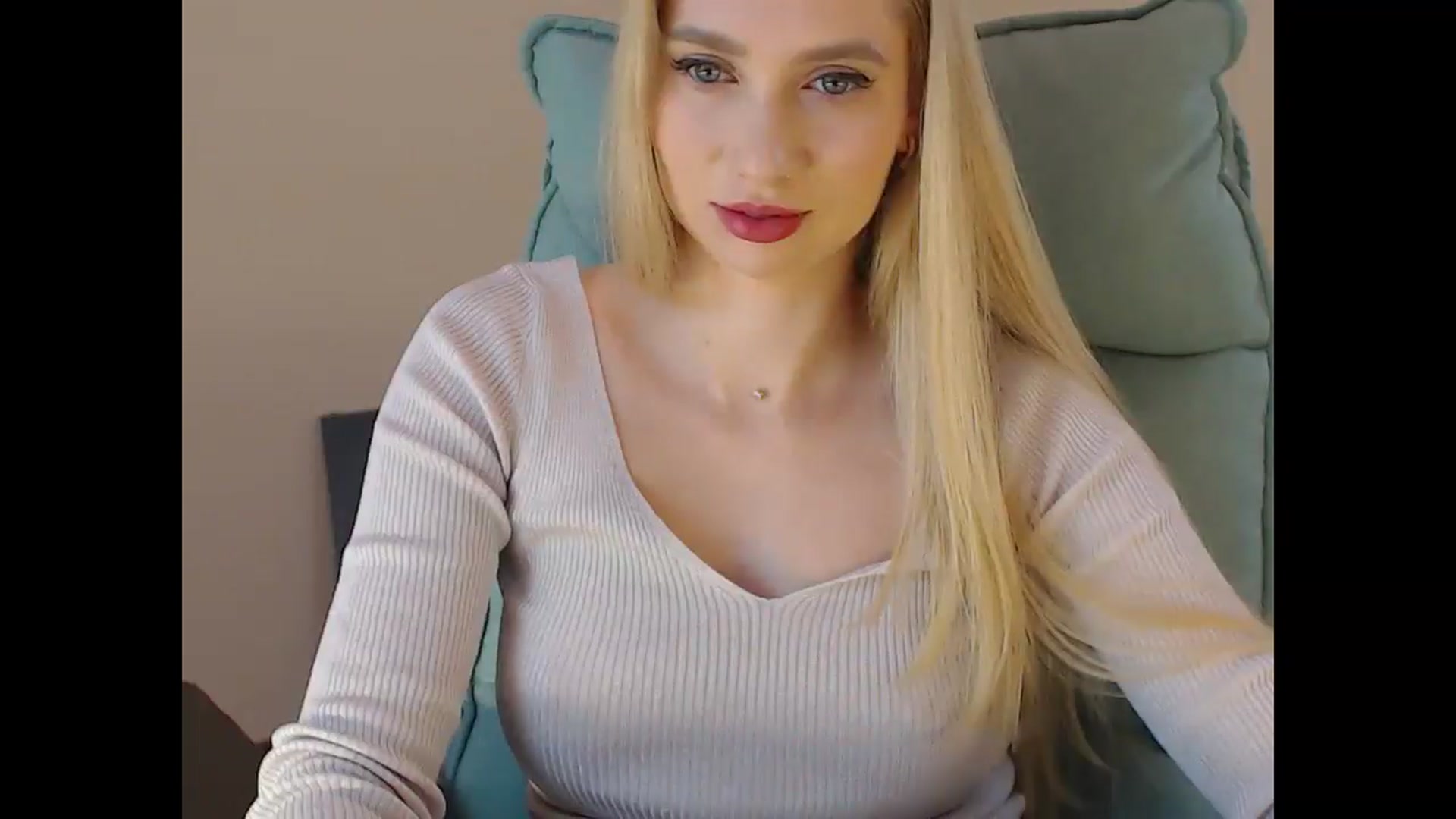 Gallery image thumbnail from Miss_Sylvia's myfreecams stream on, 05/09/2025, 18:03 image 3 of 20