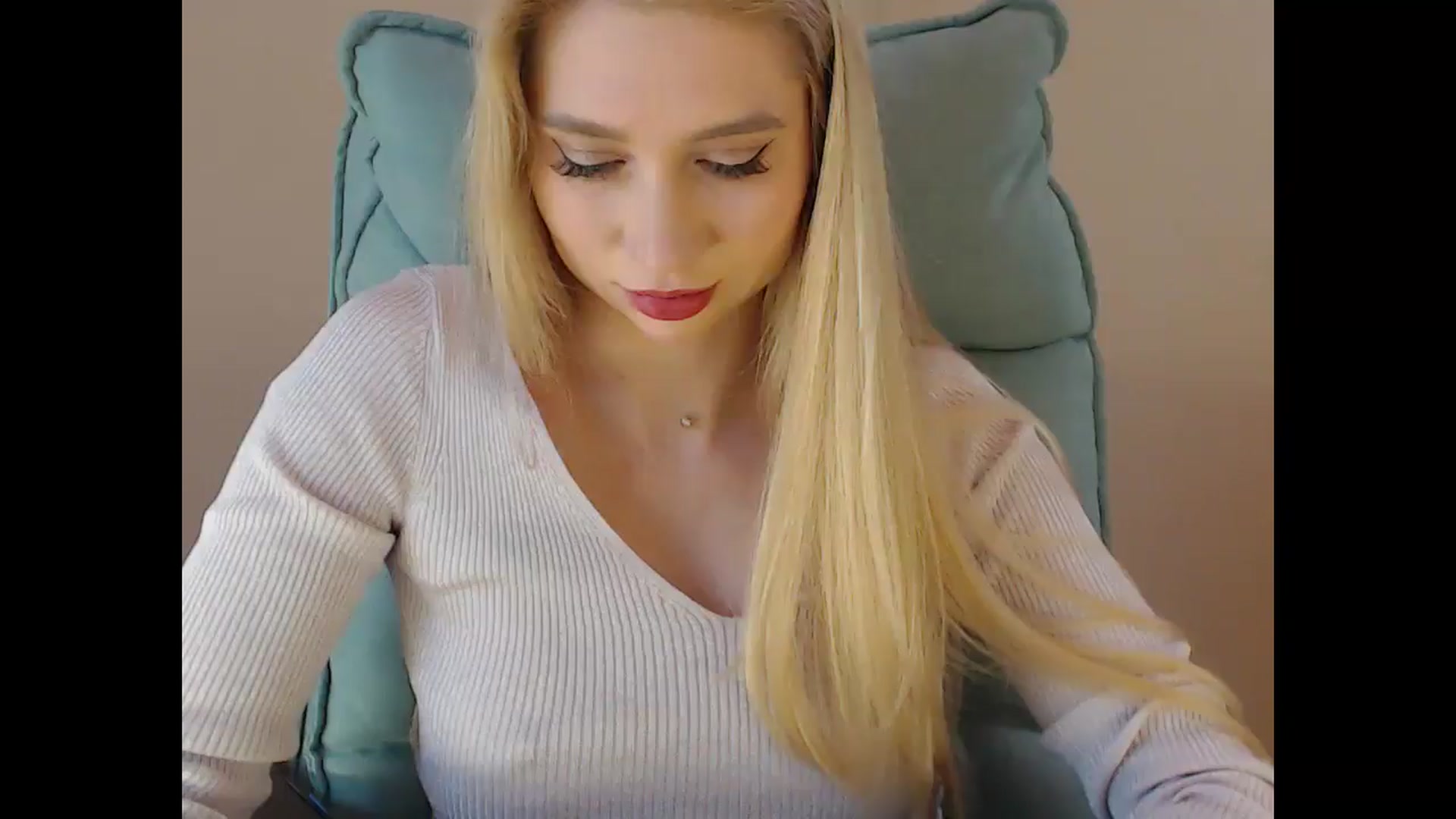Gallery image thumbnail from Miss_Sylvia's myfreecams stream on, 05/09/2025, 19:41 image 2 of 20