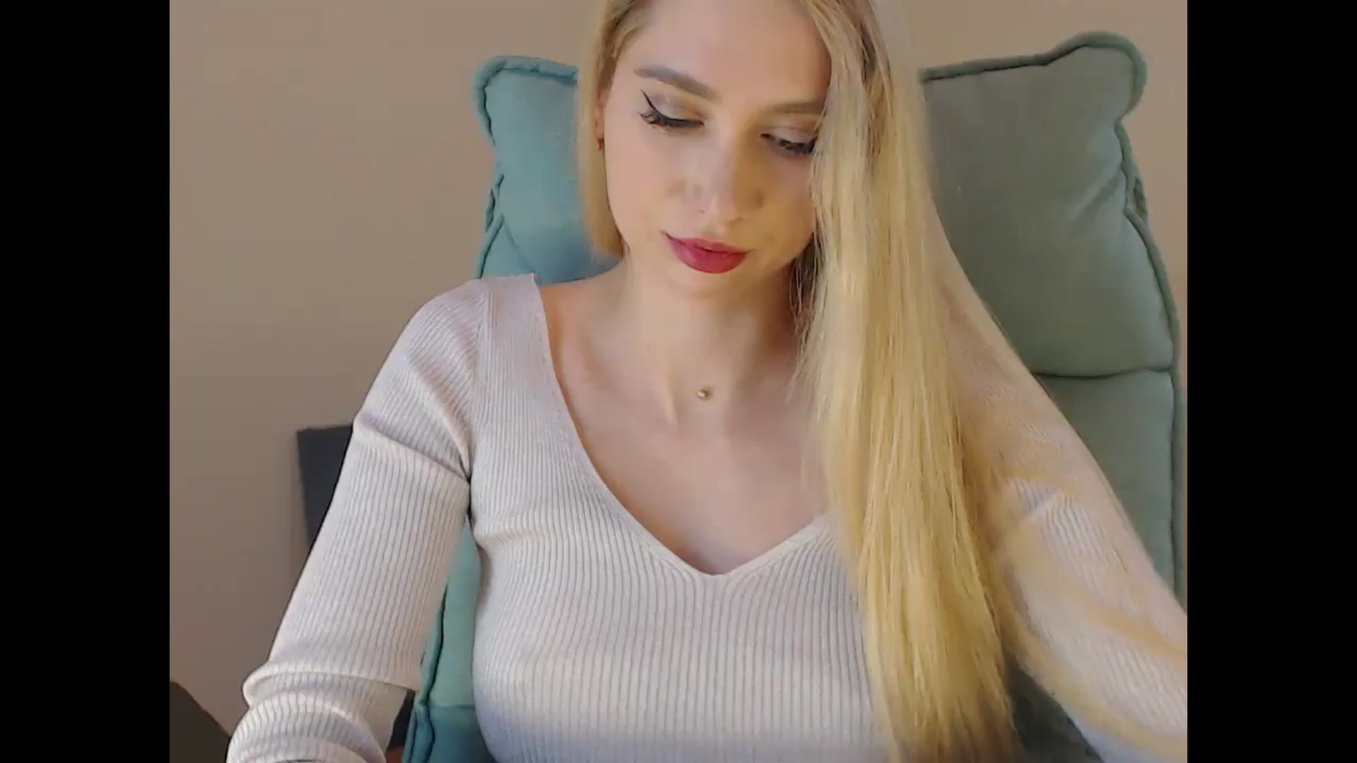 Gallery image thumbnail from Miss_Sylvia's myfreecams stream on, 05/09/2025, 20:15 image 2 of 20