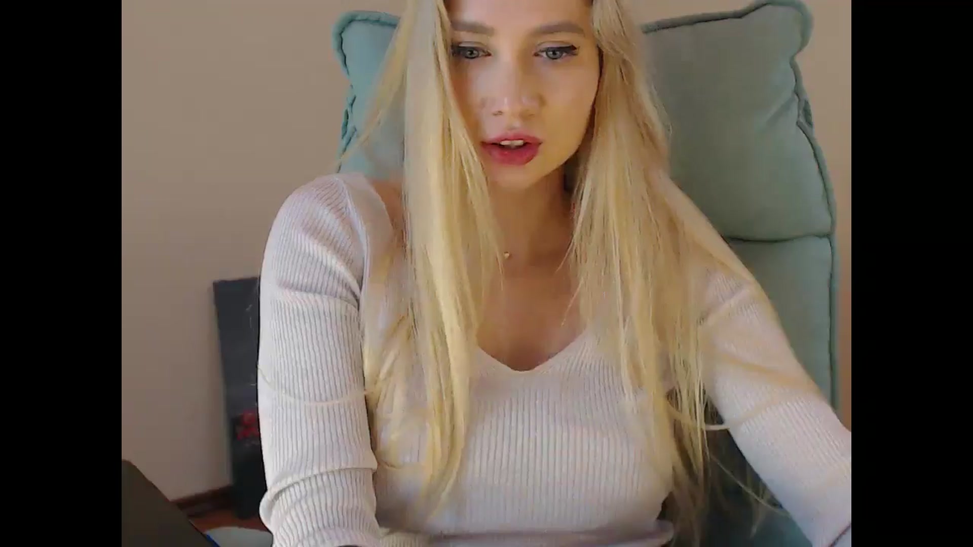 Gallery image thumbnail from Miss_Sylvia's myfreecams stream on, 05/09/2025, 20:15 image 12 of 20
