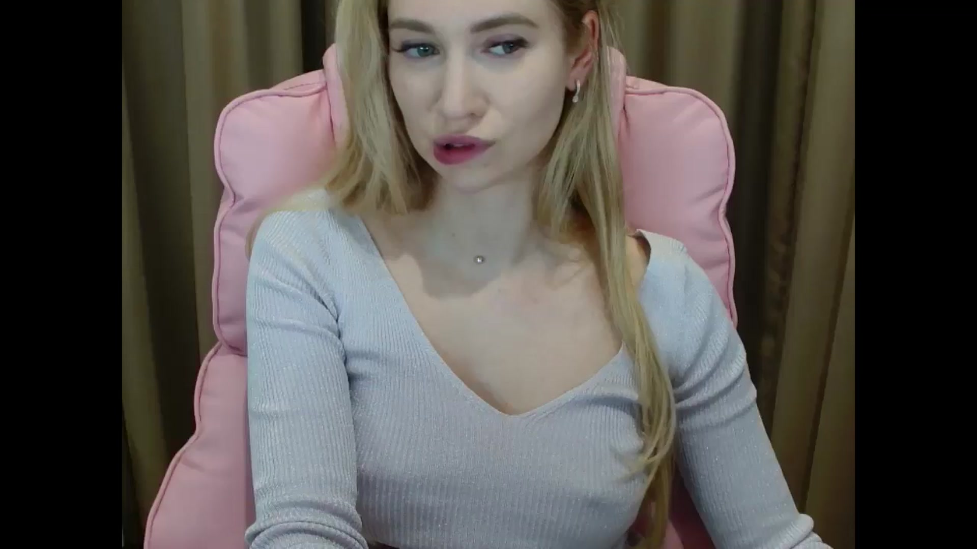 Gallery image thumbnail from Miss_Sylvia's myfreecams stream on, 05/13/2025, 20:43 image 18 of 20