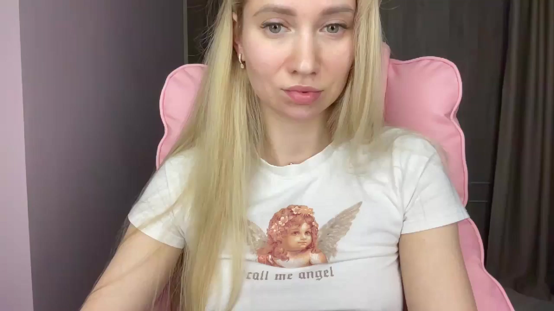 Gallery image thumbnail from Miss_Sylvia's myfreecams stream on, 05/14/2025, 19:09 image 19 of 20