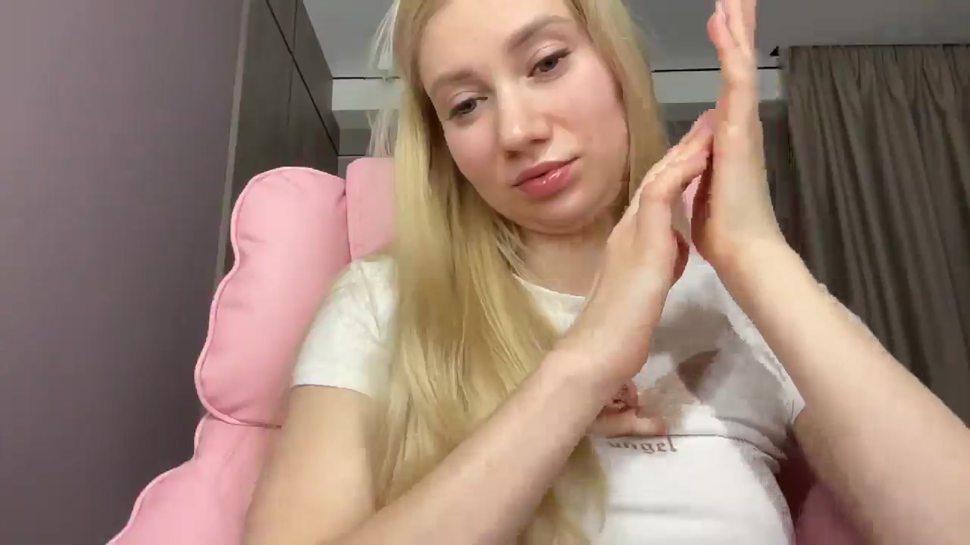 Gallery image thumbnail from Miss_Sylvia's myfreecams stream on, 05/14/2025, 19:09 image 10 of 20