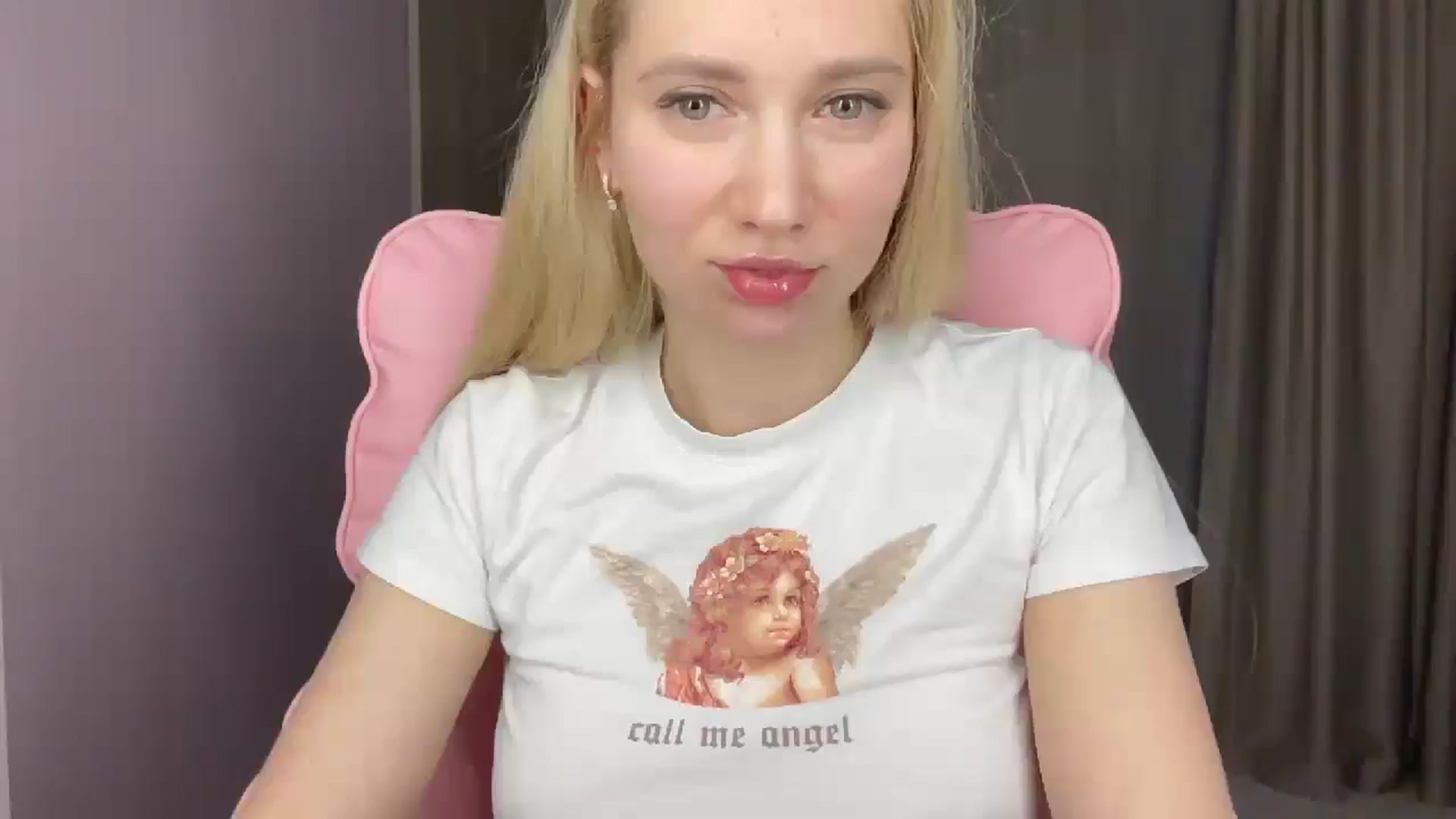 Gallery image thumbnail from Miss_Sylvia's myfreecams stream on, 05/14/2025, 19:09 image 3 of 20