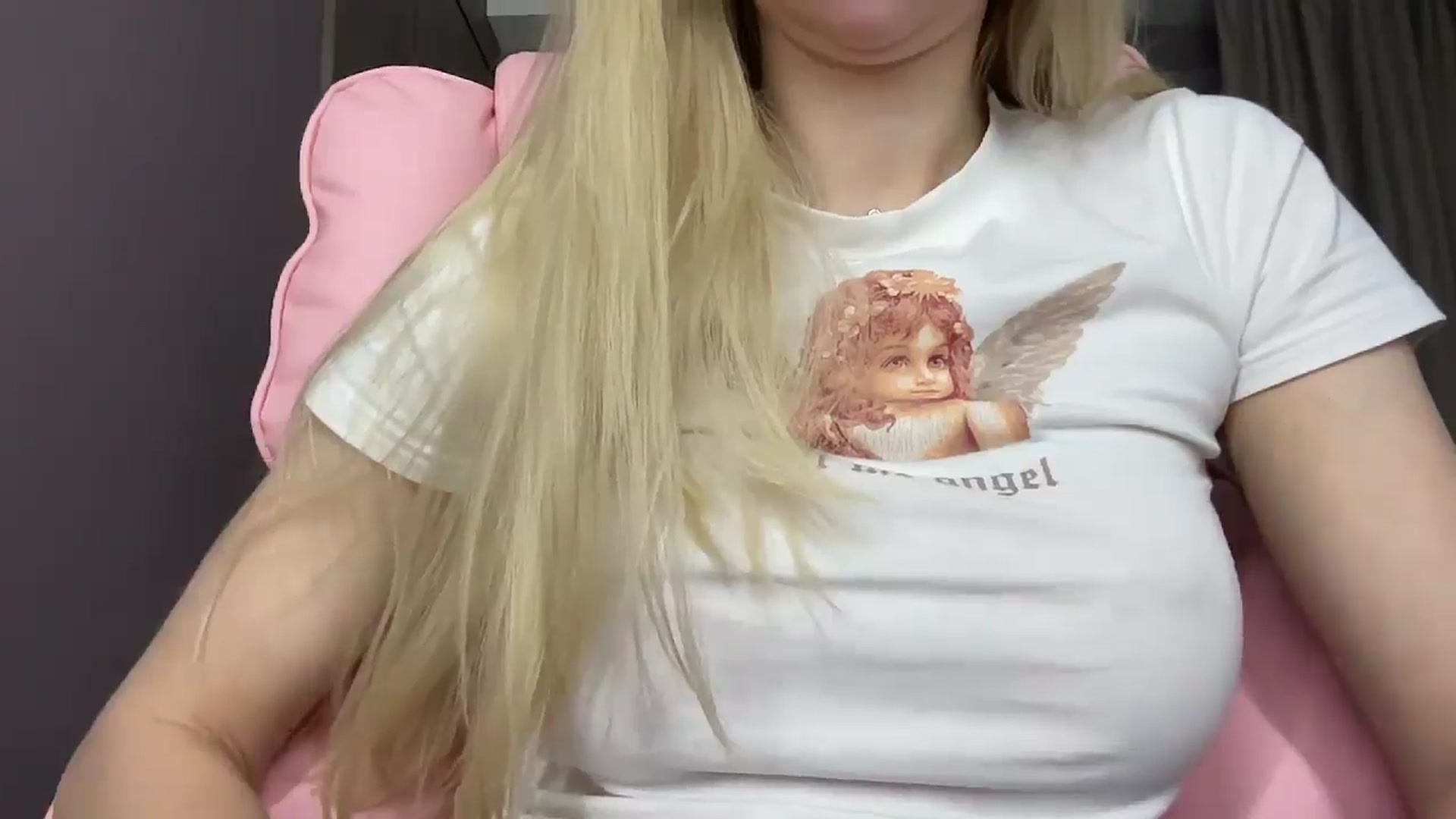 Gallery image thumbnail from Miss_Sylvia's myfreecams stream on, 05/14/2025, 19:09 image 11 of 20