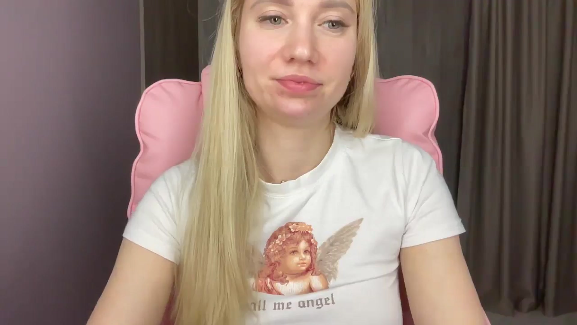 Gallery image thumbnail from Miss_Sylvia's myfreecams stream on, 05/14/2025, 21:05 image 3 of 20
