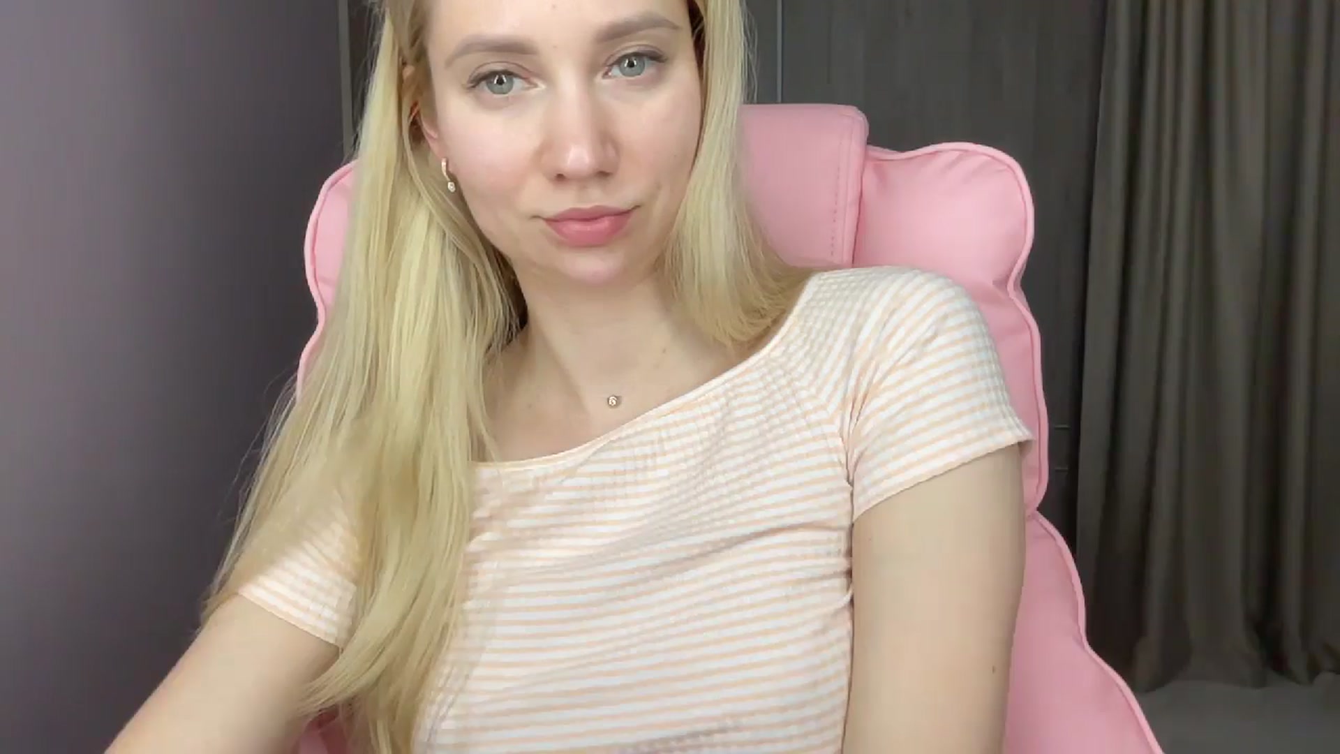 Gallery image thumbnail from Miss_Sylvia's myfreecams stream on, 05/15/2025, 19:57 image 17 of 20