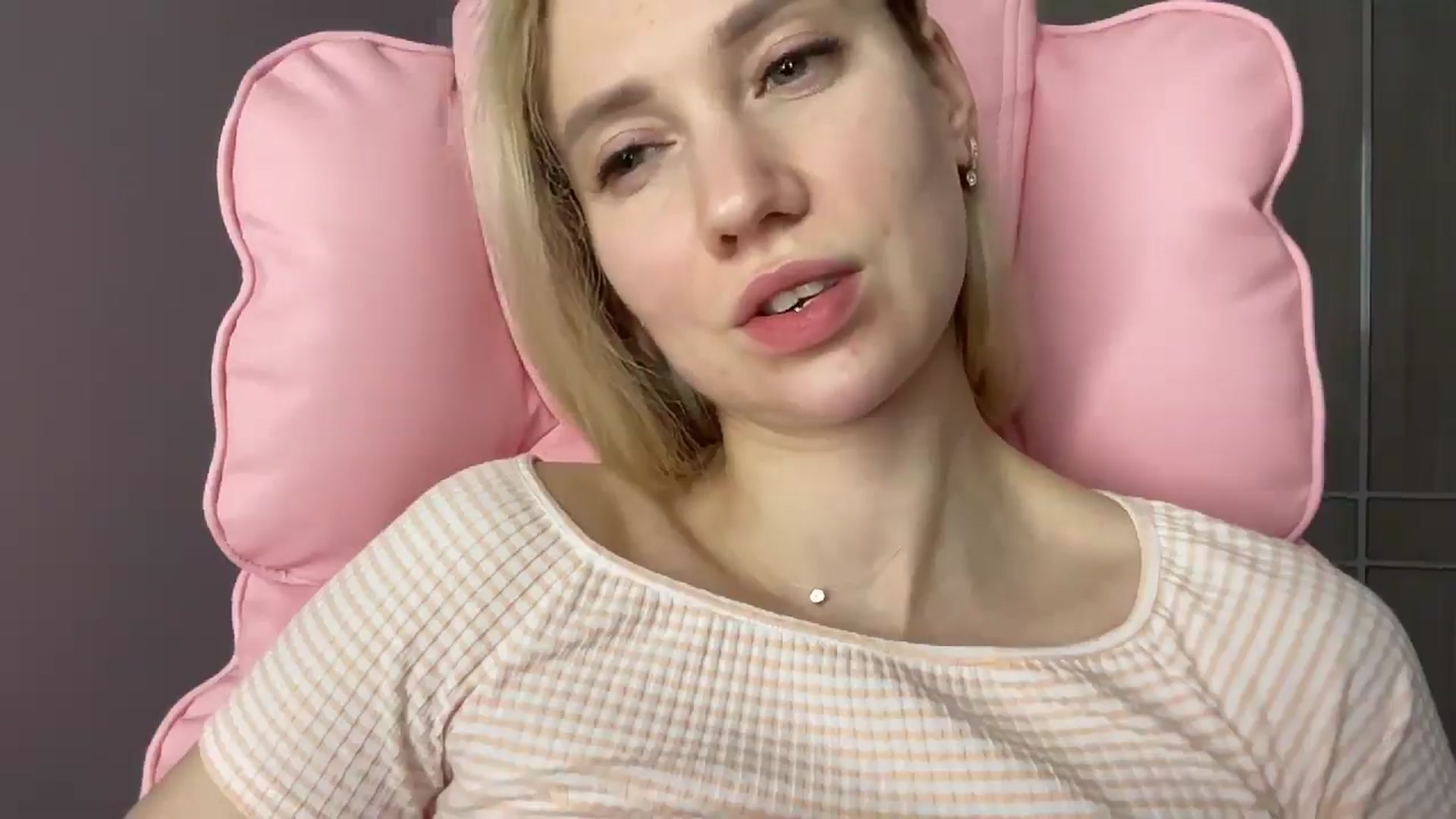 Gallery image thumbnail from Miss_Sylvia's myfreecams stream on, 05/15/2025, 19:57 image 5 of 20