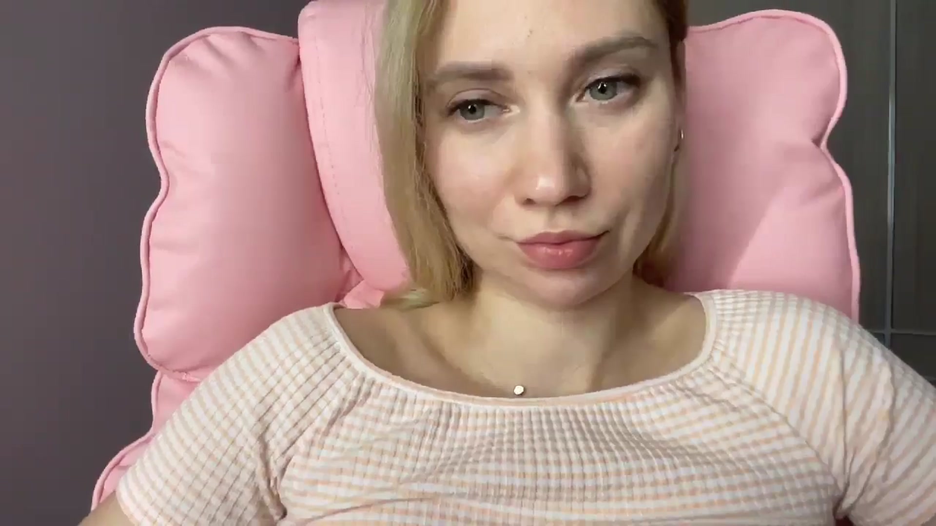 Gallery image thumbnail from Miss_Sylvia's myfreecams stream on, 05/15/2025, 19:57 image 3 of 20