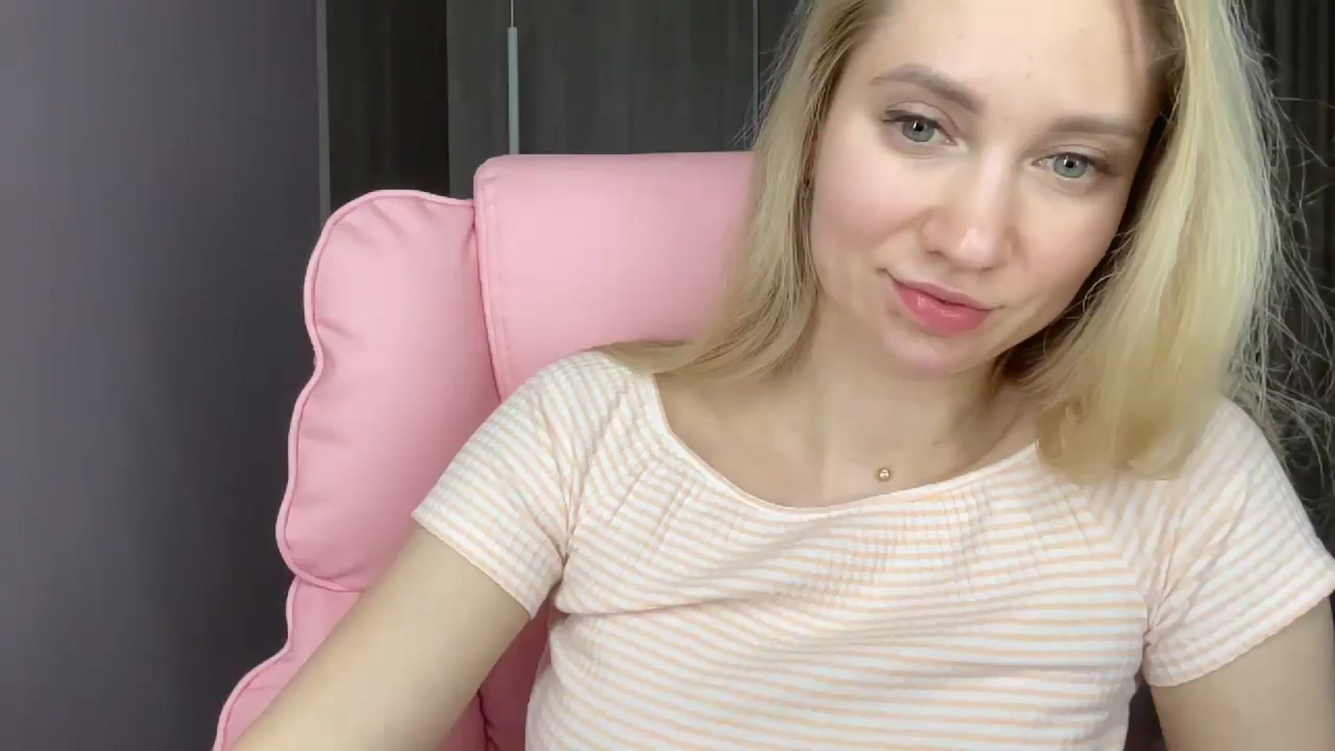 Gallery image thumbnail from Miss_Sylvia's myfreecams stream on, 05/15/2025, 19:57 image 12 of 20