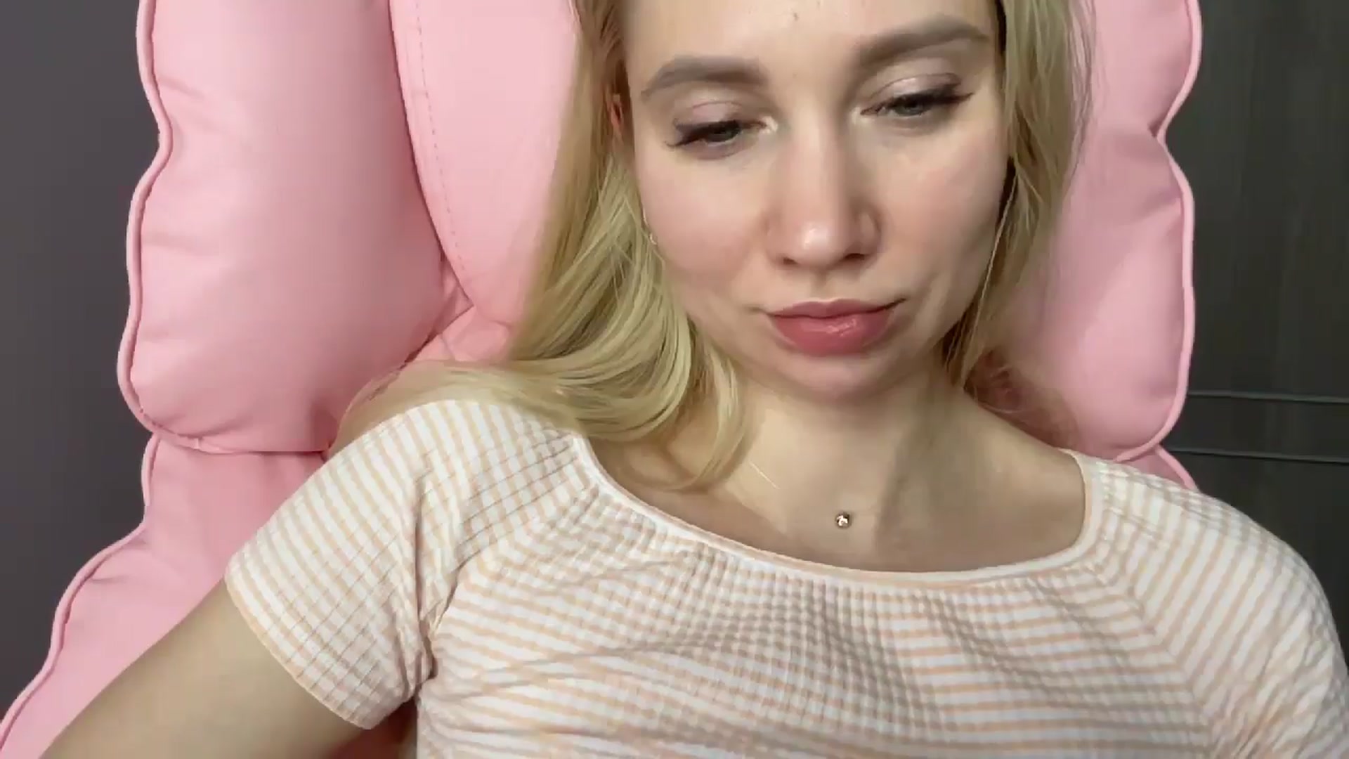 Gallery image thumbnail from Miss_Sylvia's myfreecams stream on, 05/15/2025, 20:37 image 12 of 20
