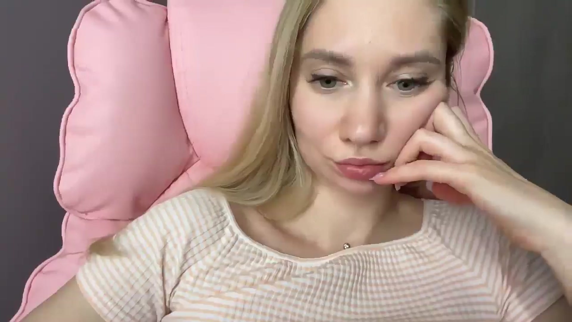 Gallery image thumbnail from Miss_Sylvia's myfreecams stream on, 05/15/2025, 20:37 image 5 of 20