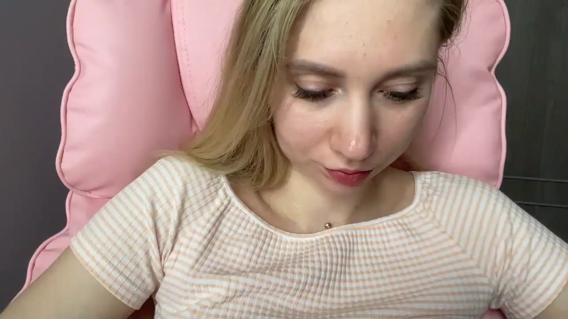 Gallery image thumbnail from Miss_Sylvia's myfreecams stream on, 05/15/2025, 20:37 image 4 of 20