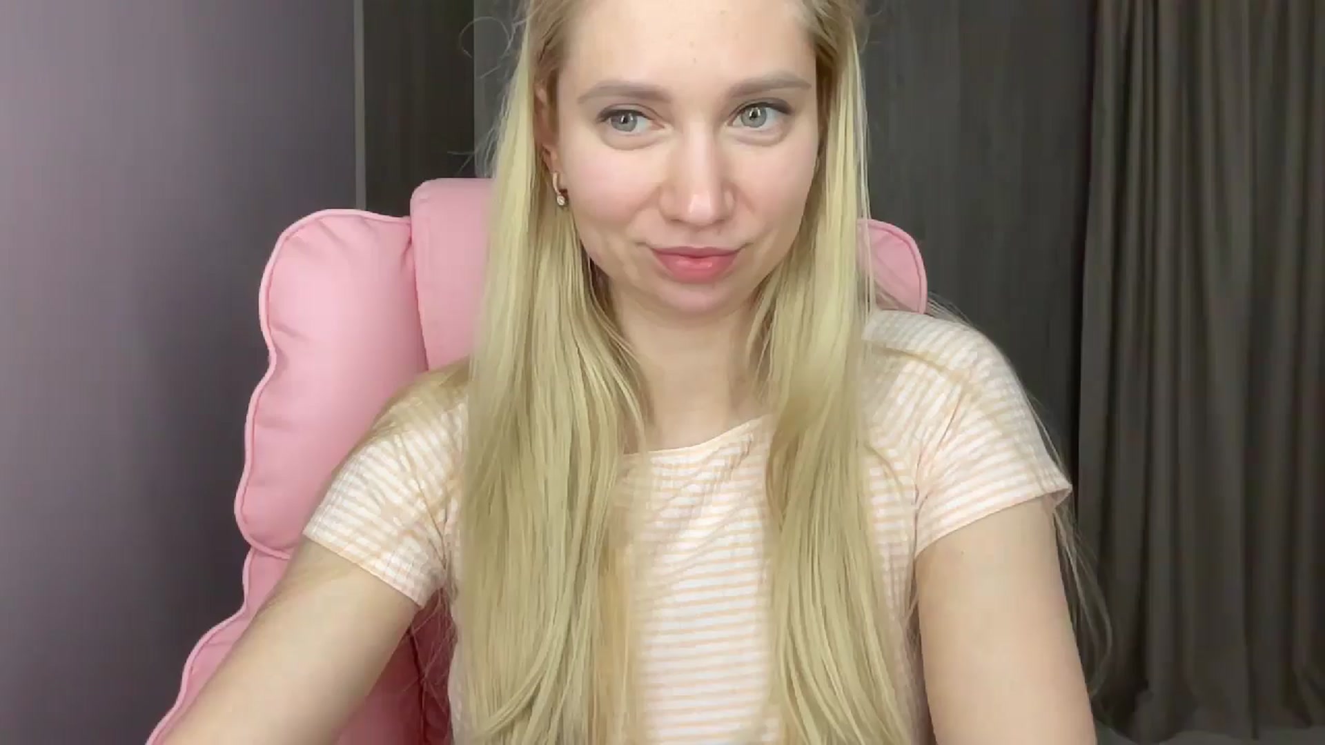 Gallery image thumbnail from Miss_Sylvia's myfreecams stream on, 05/16/2025, 18:49 image 1 of 20