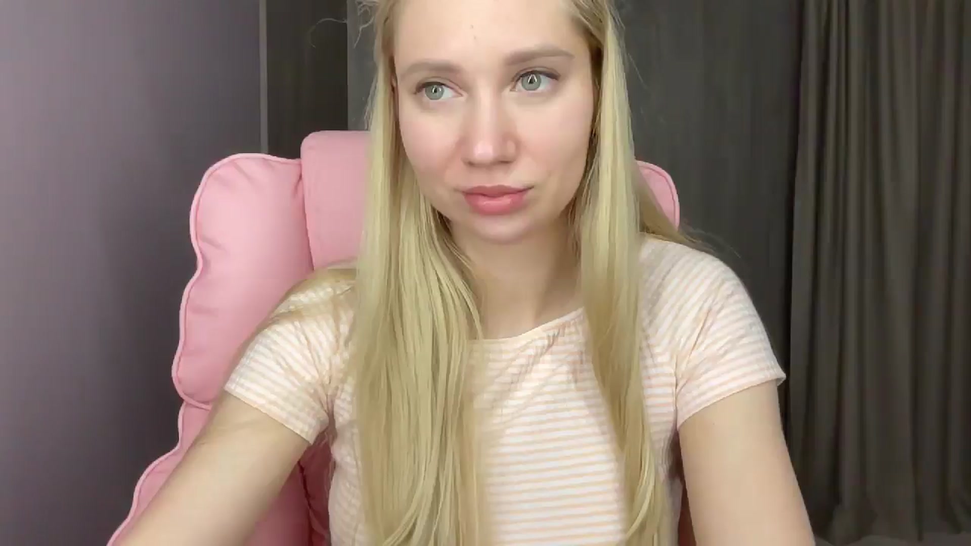 Gallery image thumbnail from Miss_Sylvia's myfreecams stream on, 05/16/2025, 18:49 image 4 of 20