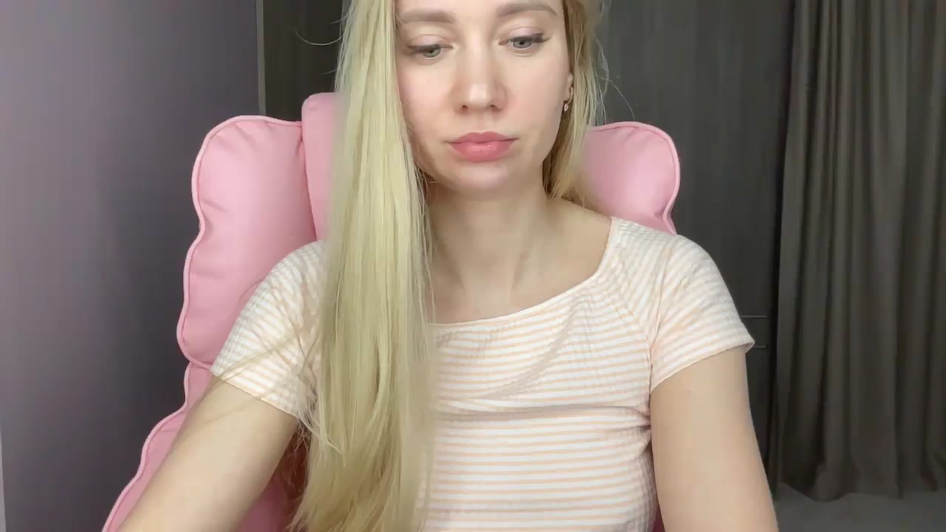 Gallery image thumbnail from Miss_Sylvia's myfreecams stream on, 05/16/2025, 21:43 image 14 of 20