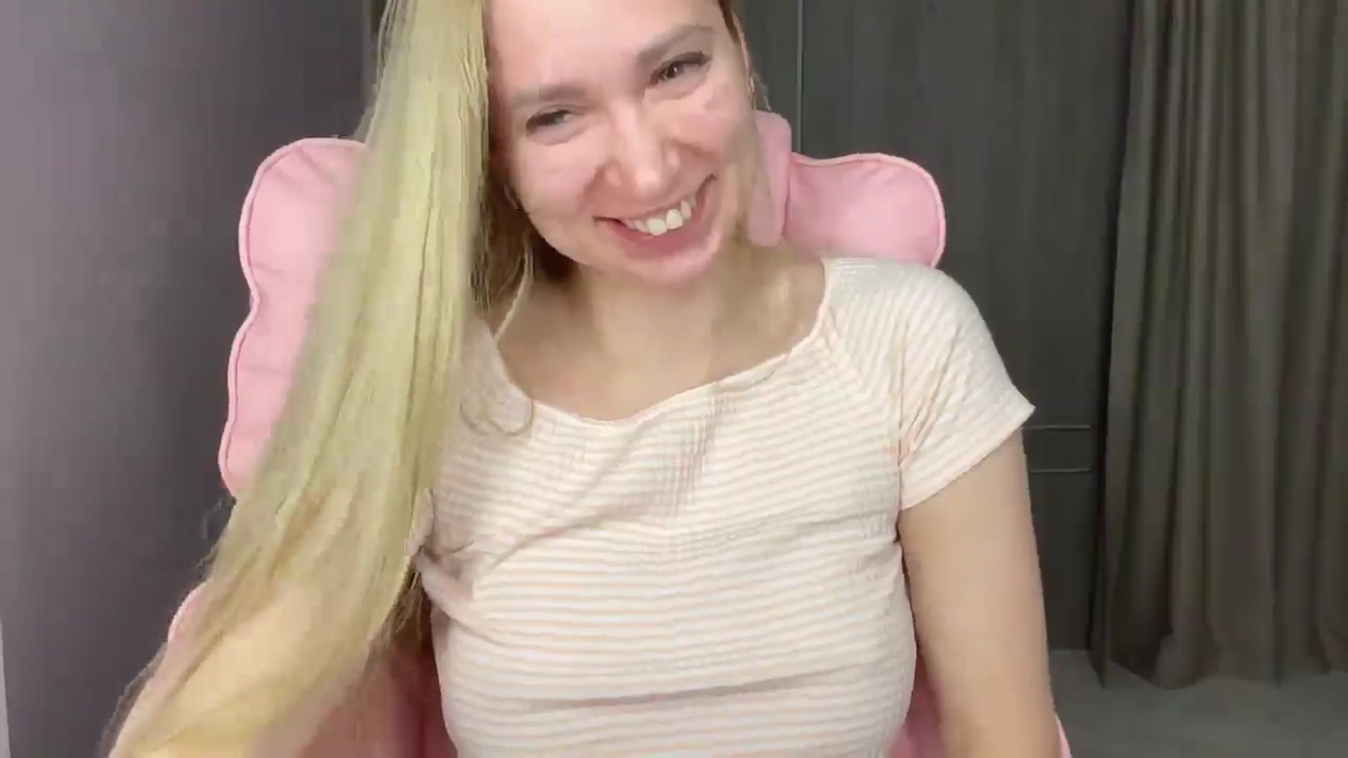 Gallery image thumbnail from Miss_Sylvia's myfreecams stream on, 05/16/2025, 21:43 image 9 of 20