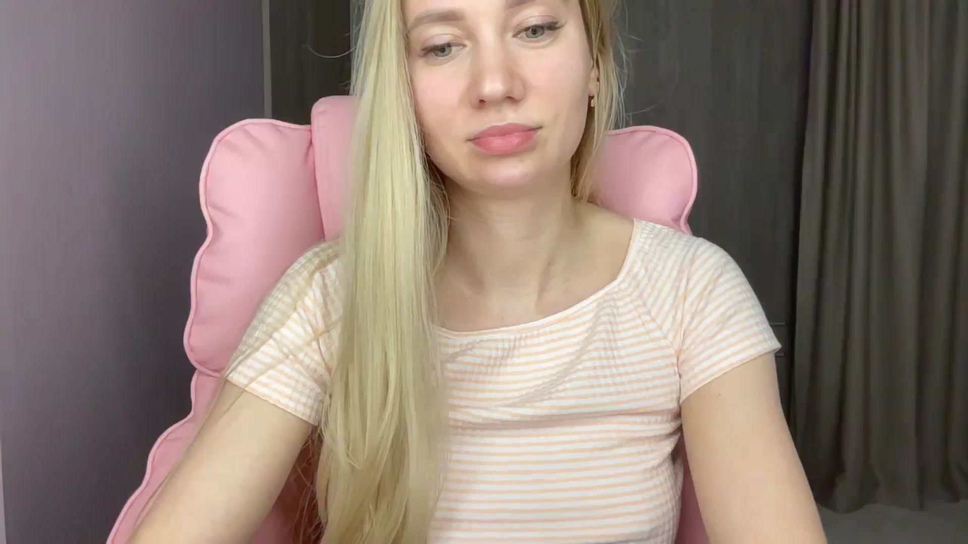 Gallery image thumbnail from Miss_Sylvia's myfreecams stream on, 05/16/2025, 21:43 image 13 of 20