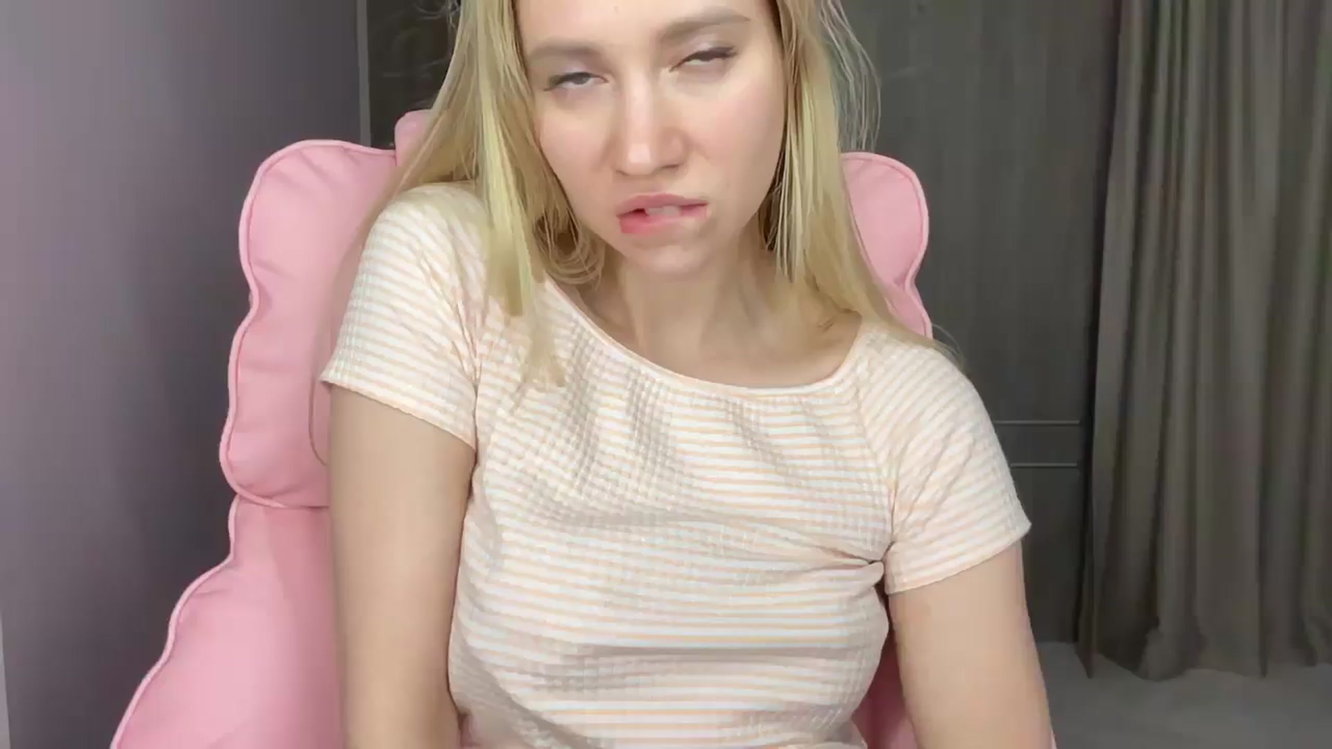 Gallery image thumbnail from Miss_Sylvia's myfreecams stream on, 05/16/2025, 21:43 image 8 of 20