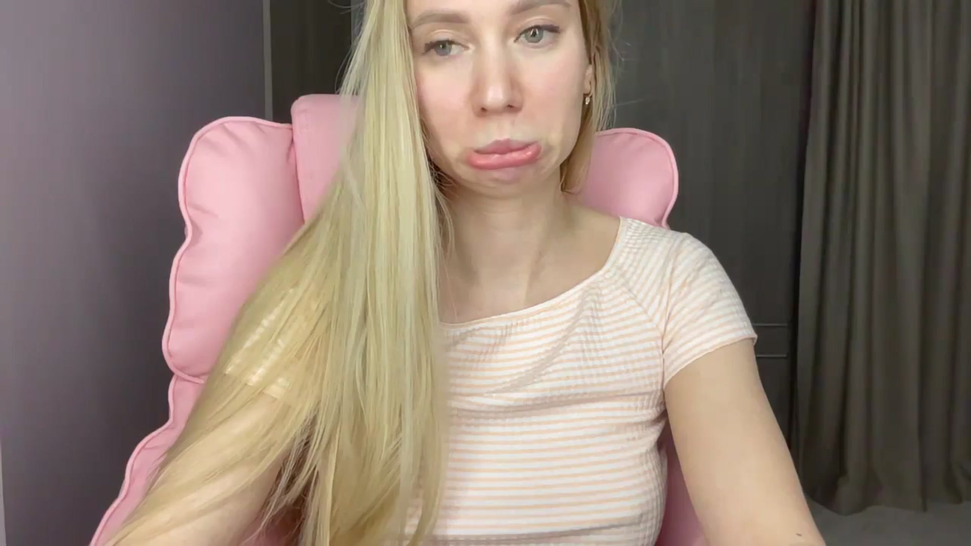 Gallery image thumbnail from Miss_Sylvia's myfreecams stream on, 05/16/2025, 21:43 image 12 of 20