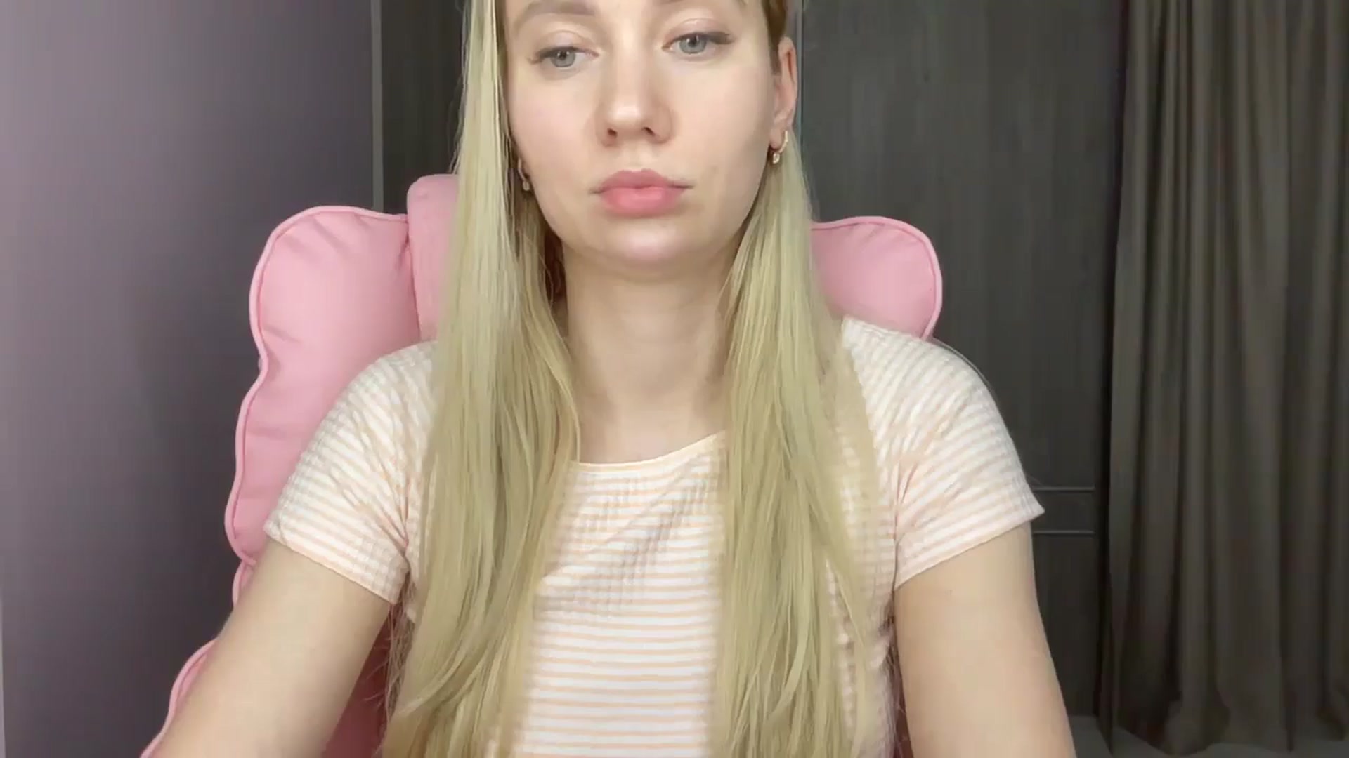Gallery image thumbnail from Miss_Sylvia's myfreecams stream on, 05/16/2025, 21:43 image 3 of 20