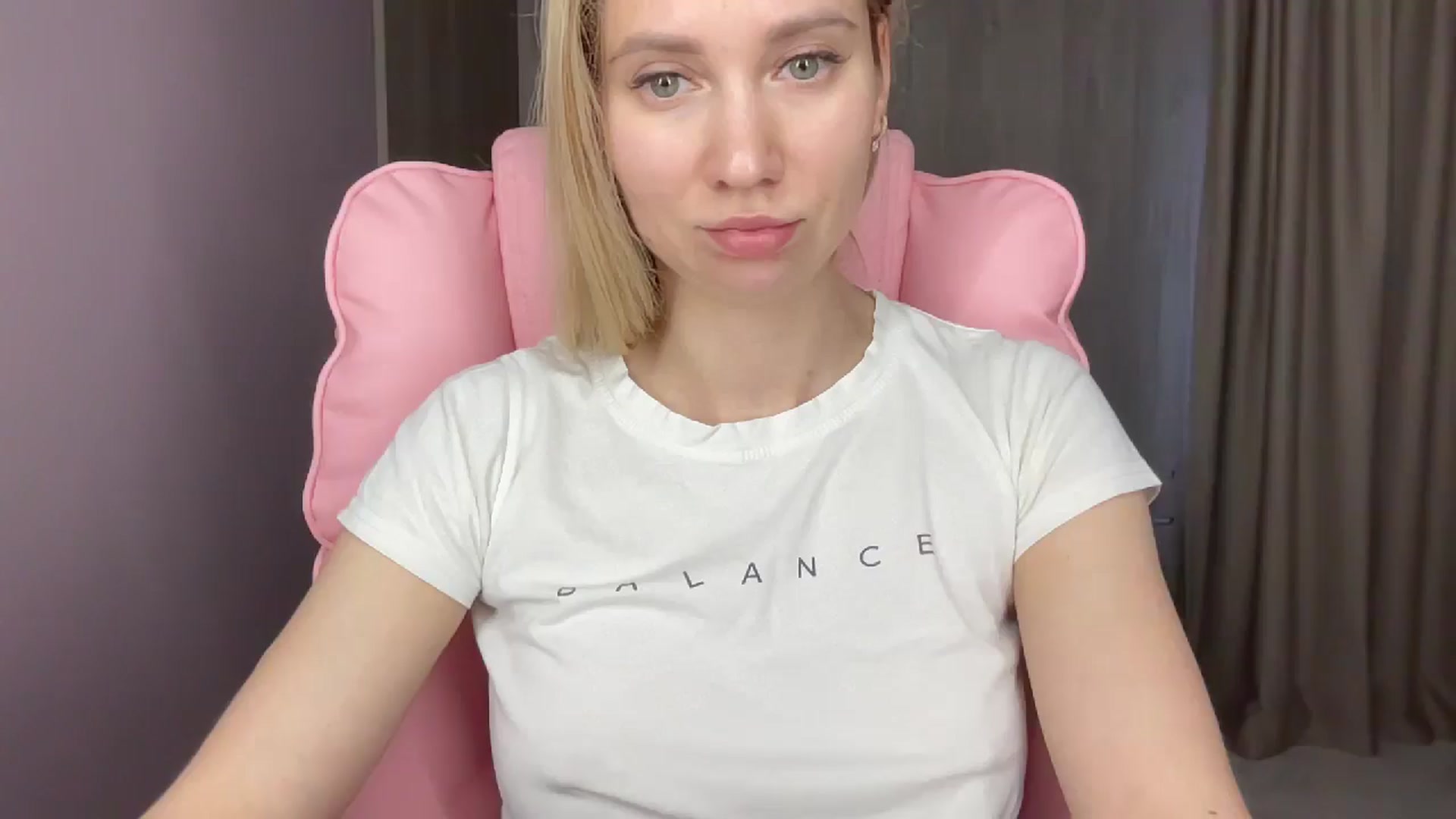 Gallery image thumbnail from Miss_Sylvia's myfreecams stream on, 05/17/2025, 17:33 image 4 of 20