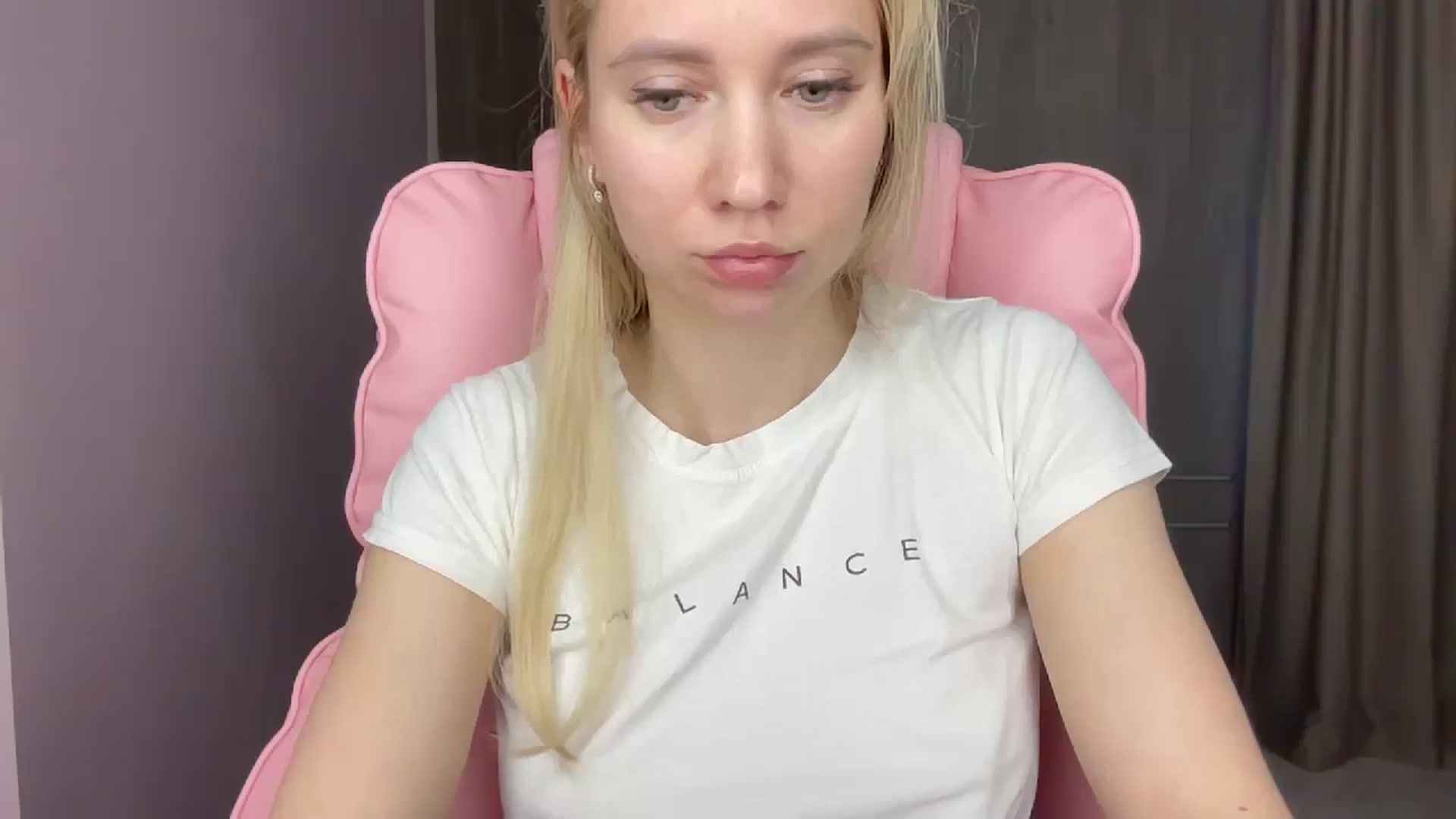 Gallery image thumbnail from Miss_Sylvia's myfreecams stream on, 05/17/2025, 17:33 image 16 of 20