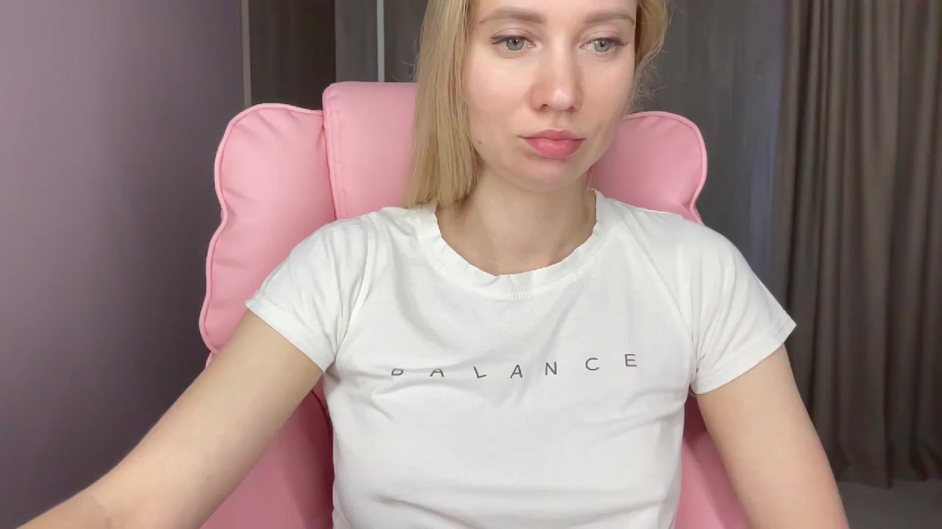 Gallery image thumbnail from Miss_Sylvia's myfreecams stream on, 05/17/2025, 17:33 image 2 of 20