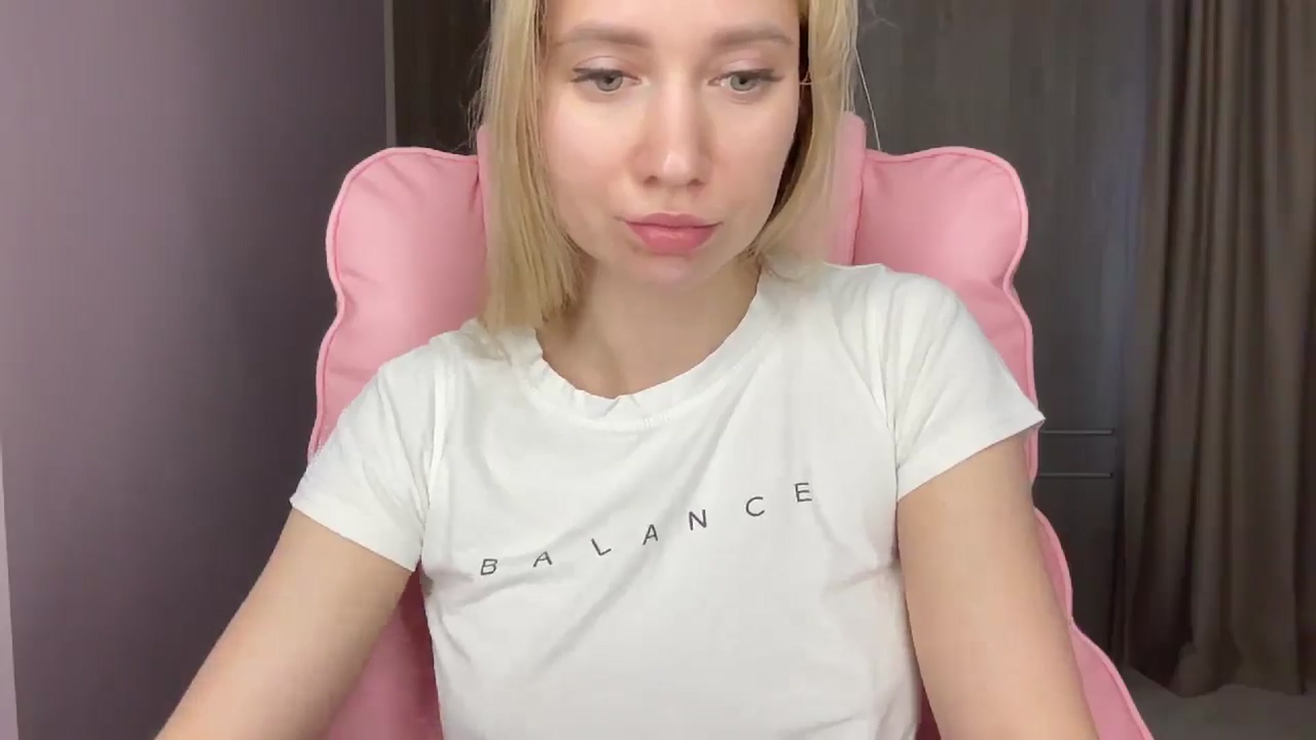 Gallery image thumbnail from Miss_Sylvia's myfreecams stream on, 05/17/2025, 17:33 image 11 of 20