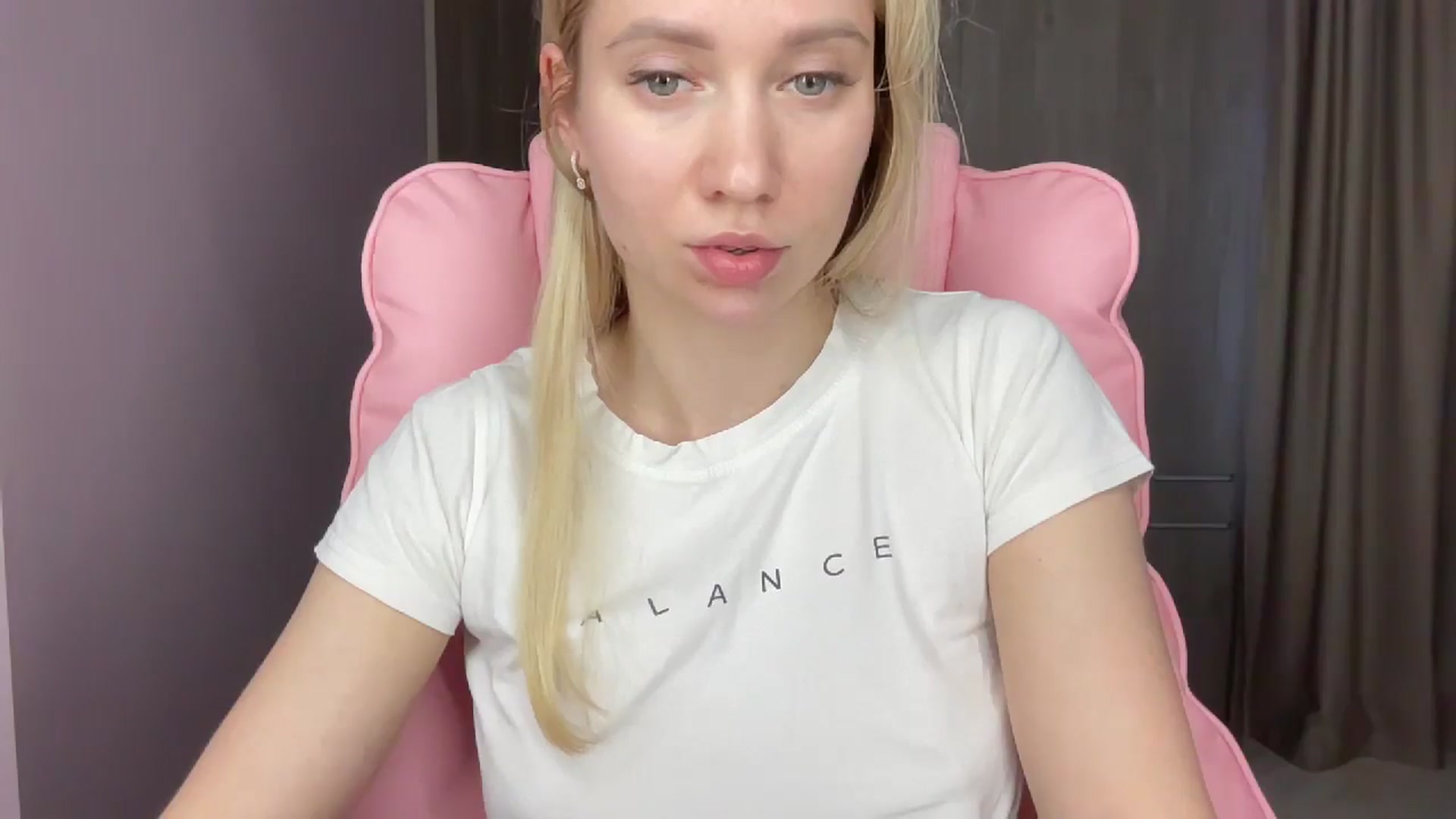 Gallery image thumbnail from Miss_Sylvia's myfreecams stream on, 05/17/2025, 17:33 image 12 of 20