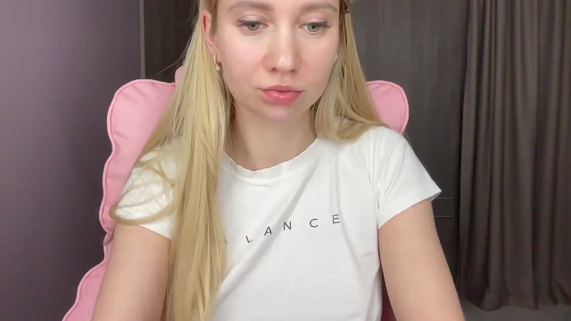 Gallery image thumbnail from Miss_Sylvia's myfreecams stream on, 05/17/2025, 21:00 image 20 of 20