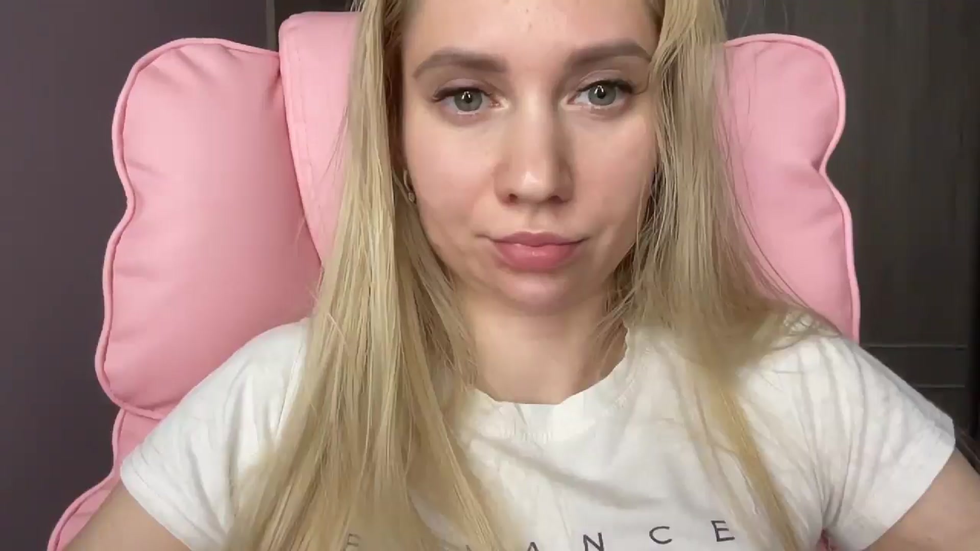 Gallery image thumbnail from Miss_Sylvia's myfreecams stream on, 05/17/2025, 21:00 image 14 of 20