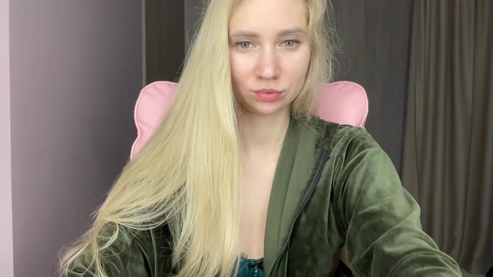Gallery image thumbnail from Miss_Sylvia's myfreecams stream on, 05/18/2025, 17:49 image 13 of 20