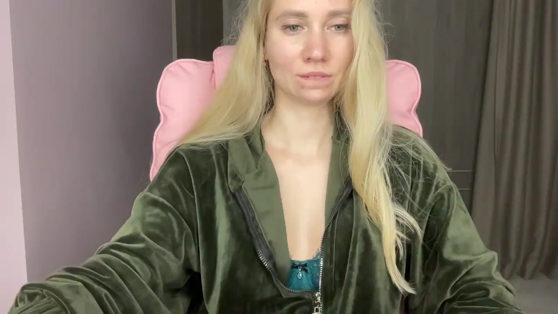 Gallery image thumbnail from Miss_Sylvia's myfreecams stream on, 05/18/2025, 18:44 image 5 of 20