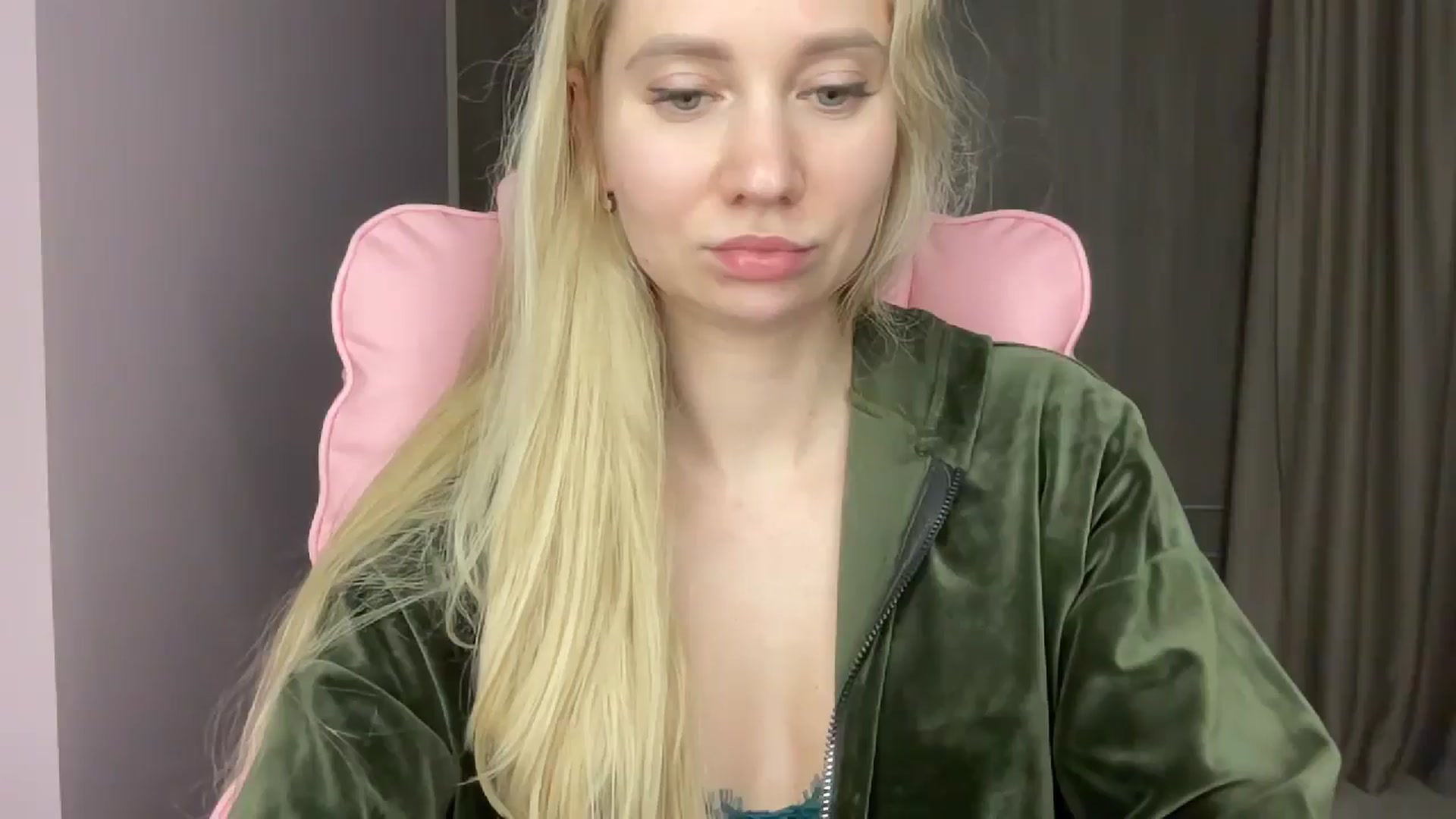 Gallery image thumbnail from Miss_Sylvia's myfreecams stream on, 05/18/2025, 18:44 image 20 of 20