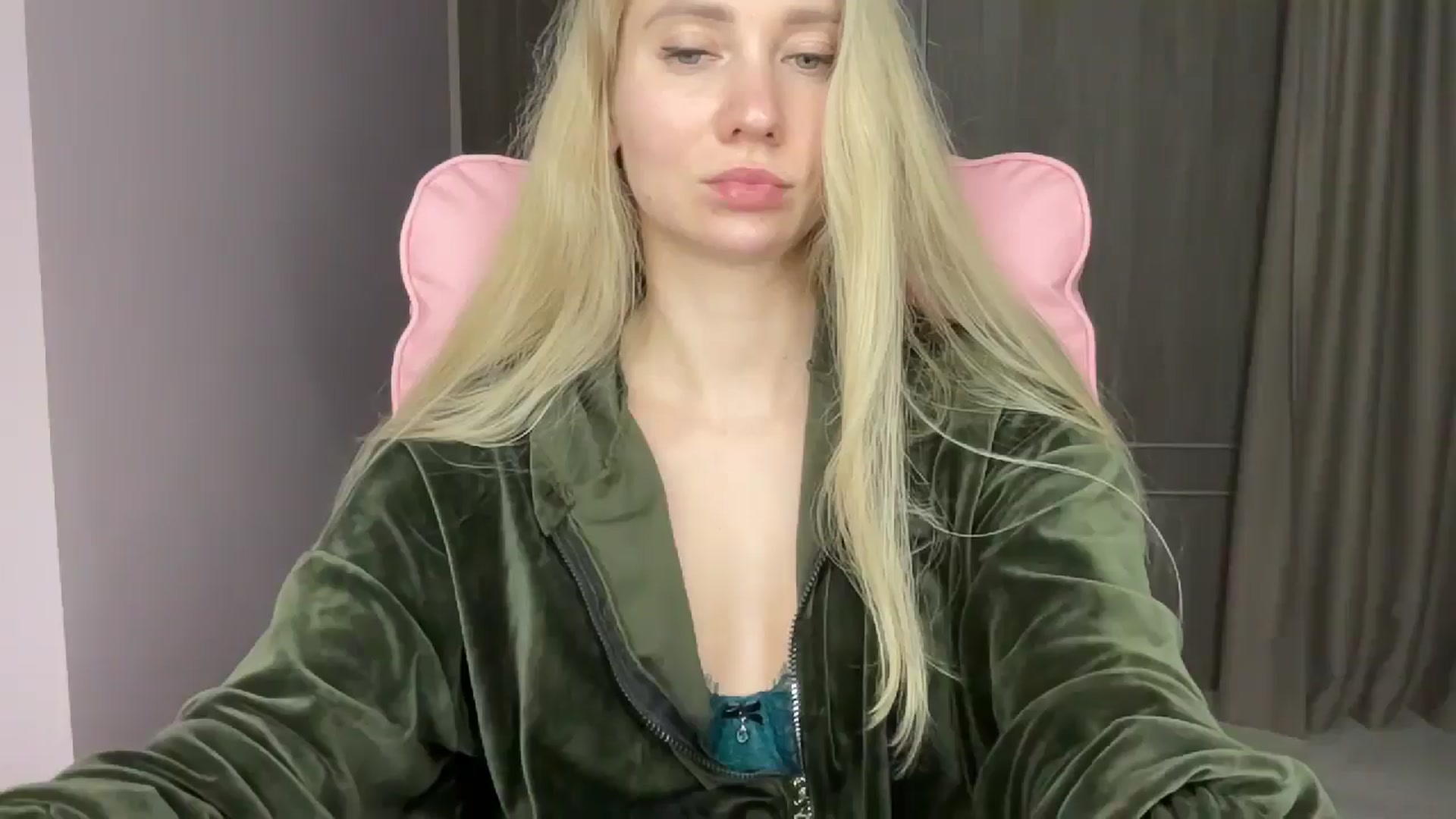 Gallery image thumbnail from Miss_Sylvia's myfreecams stream on, 05/18/2025, 18:44 image 6 of 20