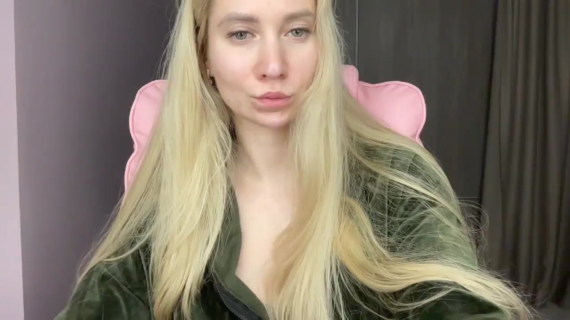 Gallery image thumbnail from Miss_Sylvia's myfreecams stream on, 05/18/2025, 18:44 image 16 of 20