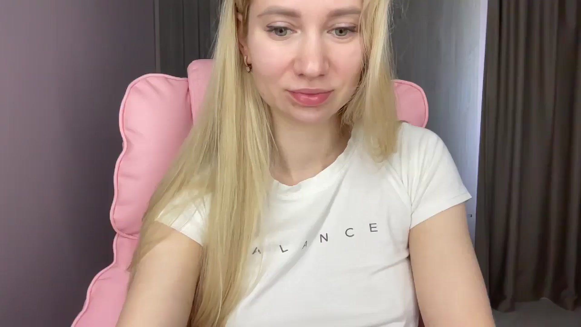 Gallery image thumbnail from Miss_Sylvia's myfreecams stream on, 05/19/2025, 09:51 image 20 of 20