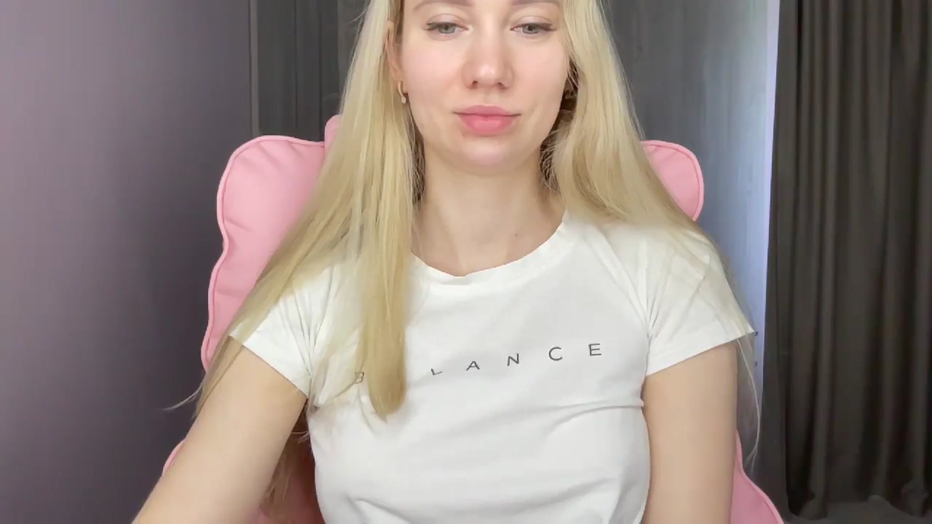 Gallery image thumbnail from Miss_Sylvia's myfreecams stream on, 05/19/2025, 09:51 image 10 of 20