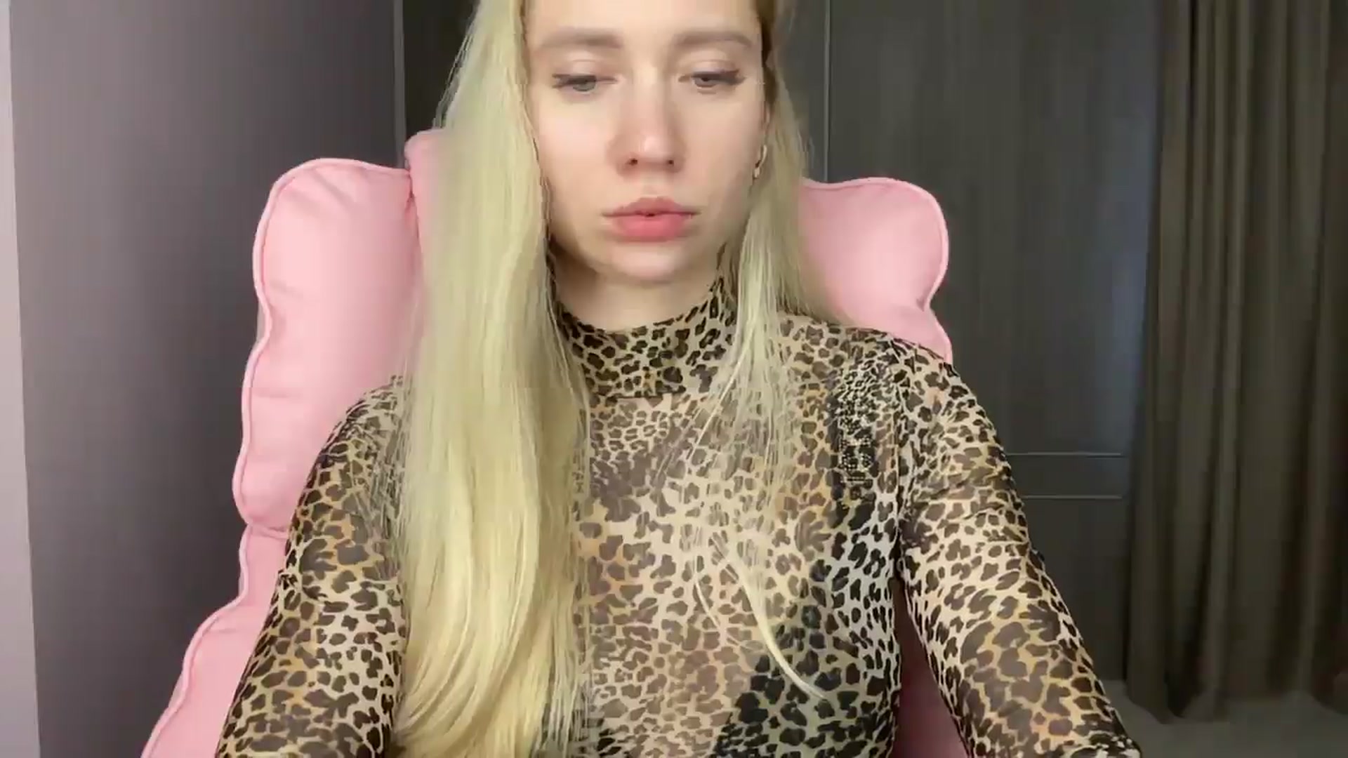 Gallery image thumbnail from Miss_Sylvia's myfreecams stream on, 05/19/2025, 16:58 image 20 of 20