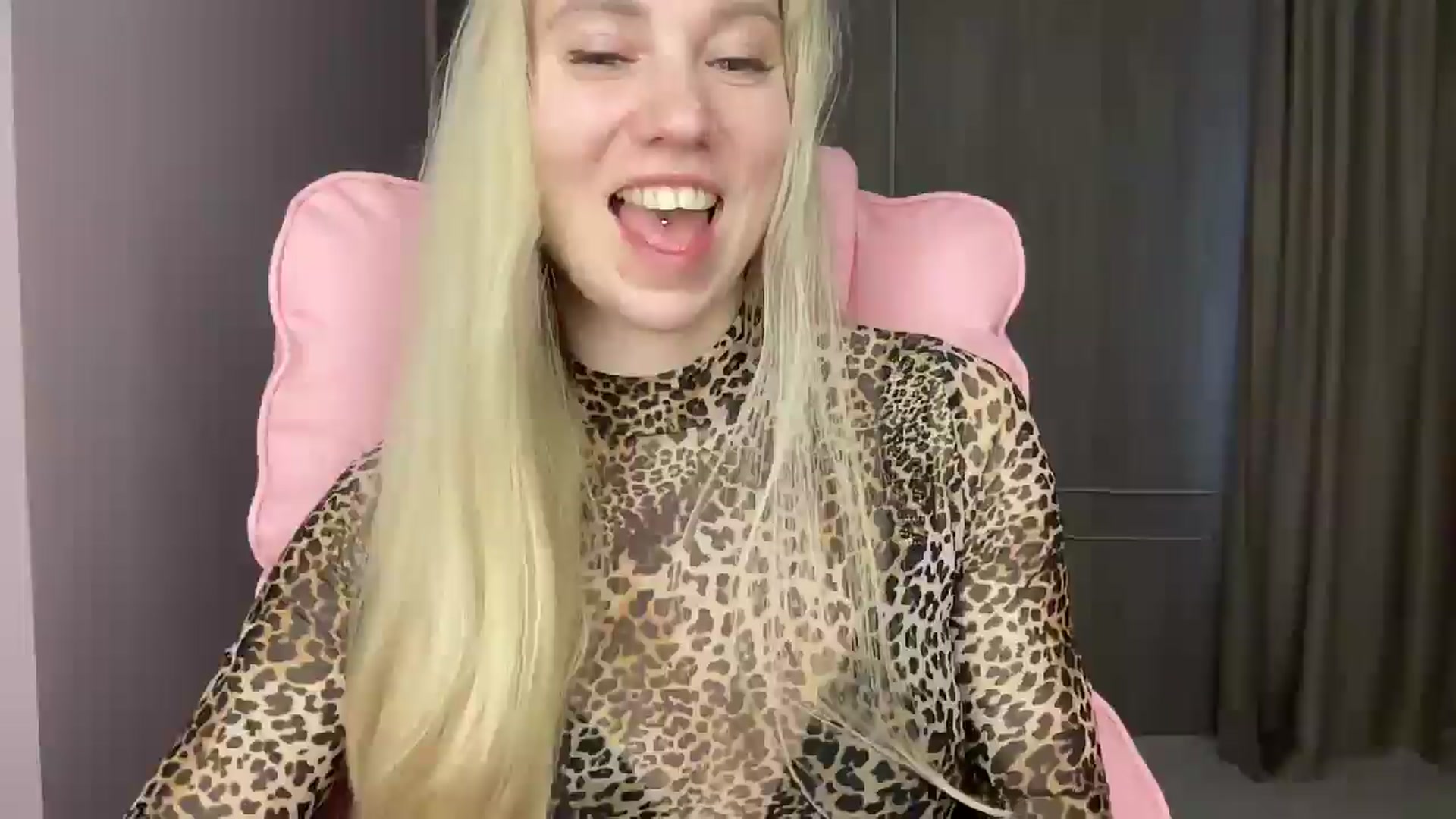 Gallery image thumbnail from Miss_Sylvia's myfreecams stream on, 05/19/2025, 16:58 image 12 of 20