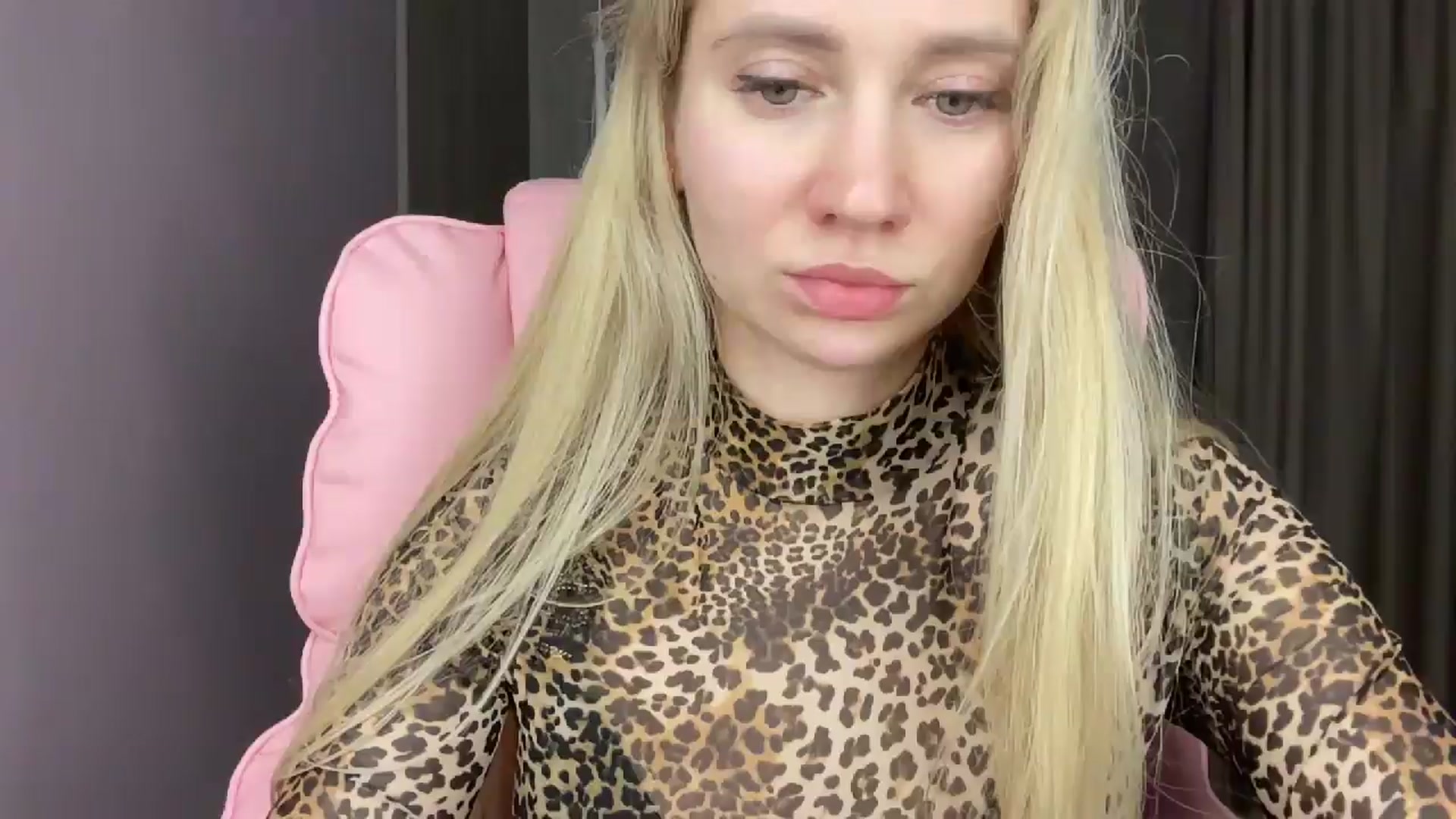 Gallery image thumbnail from Miss_Sylvia's myfreecams stream on, 05/19/2025, 21:43 image 3 of 20