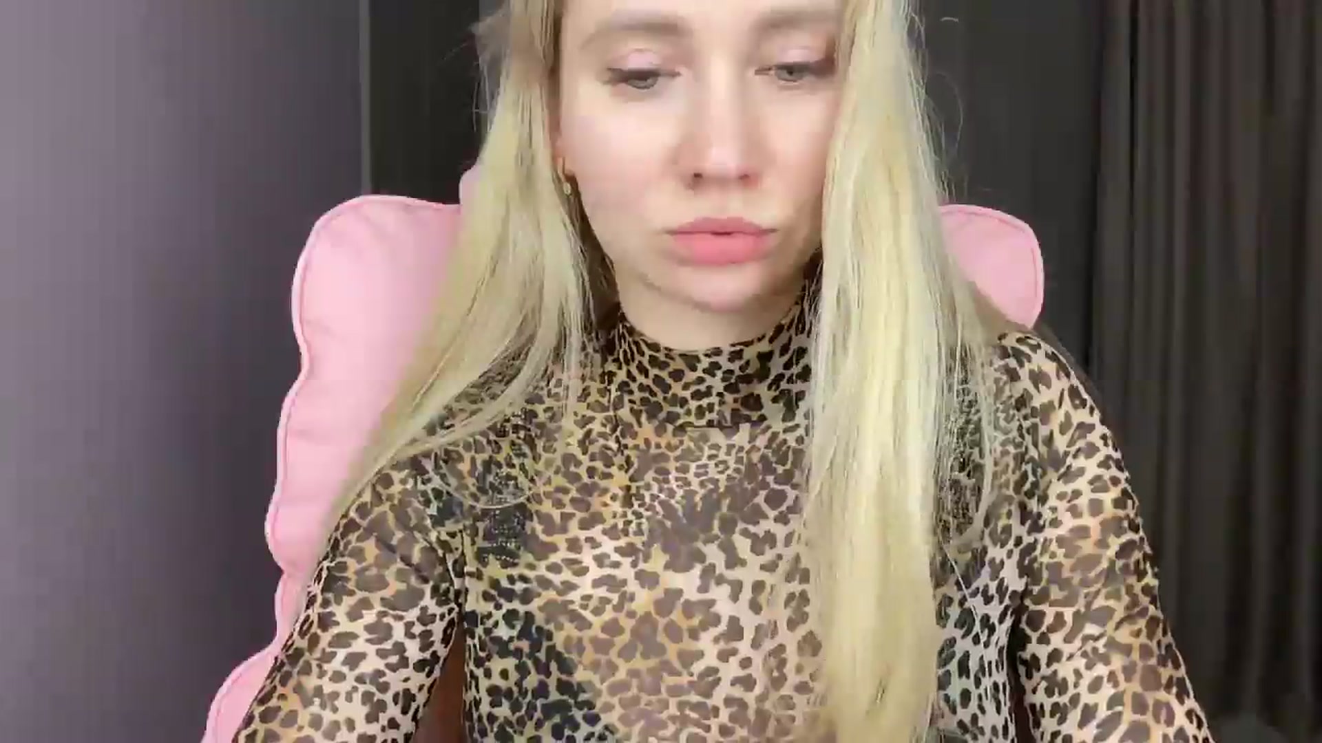 Gallery image thumbnail from Miss_Sylvia's myfreecams stream on, 05/19/2025, 21:43 image 2 of 20