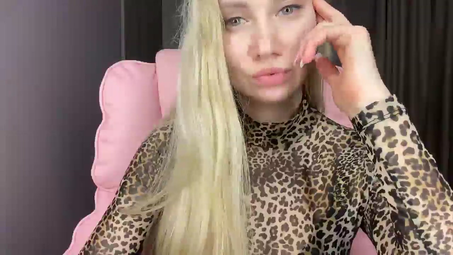 Gallery image thumbnail from Miss_Sylvia's myfreecams stream on, 05/19/2025, 21:43 image 13 of 20