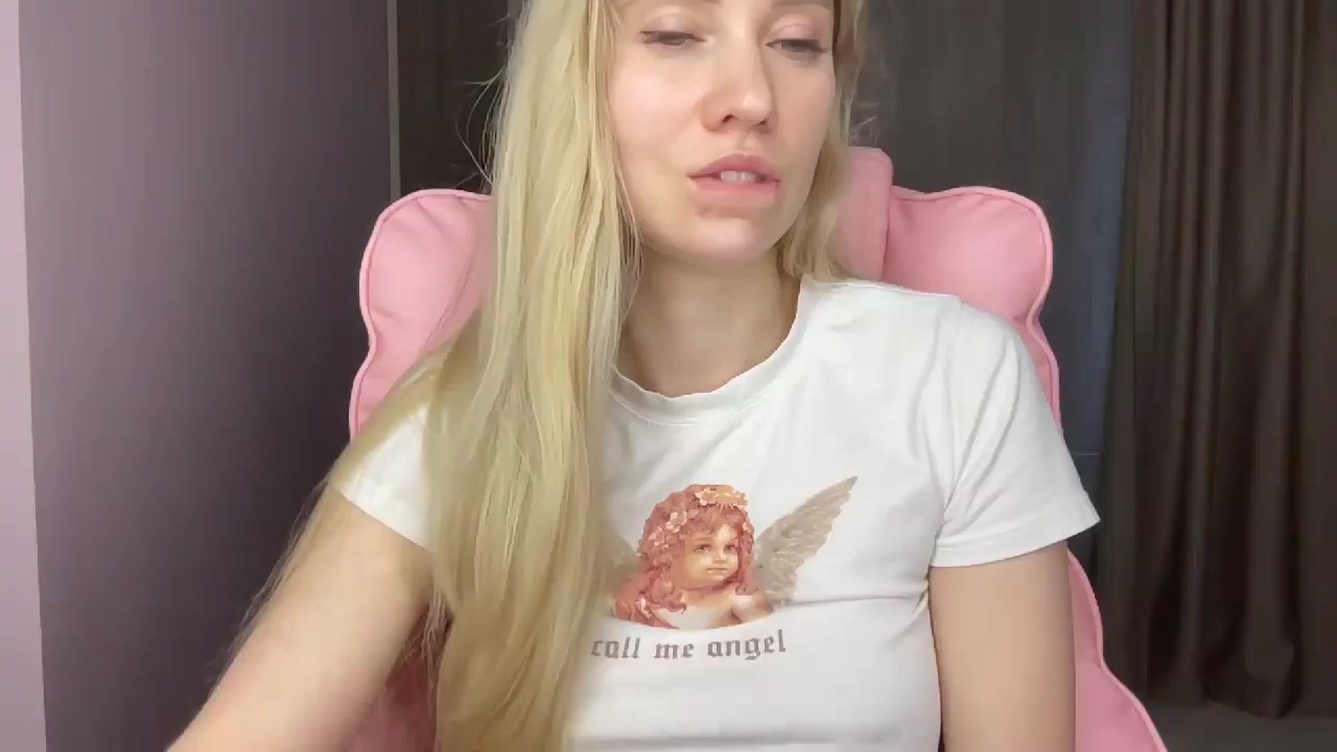 Gallery image thumbnail from Miss_Sylvia's myfreecams stream on, 05/20/2025, 17:50 image 1 of 20