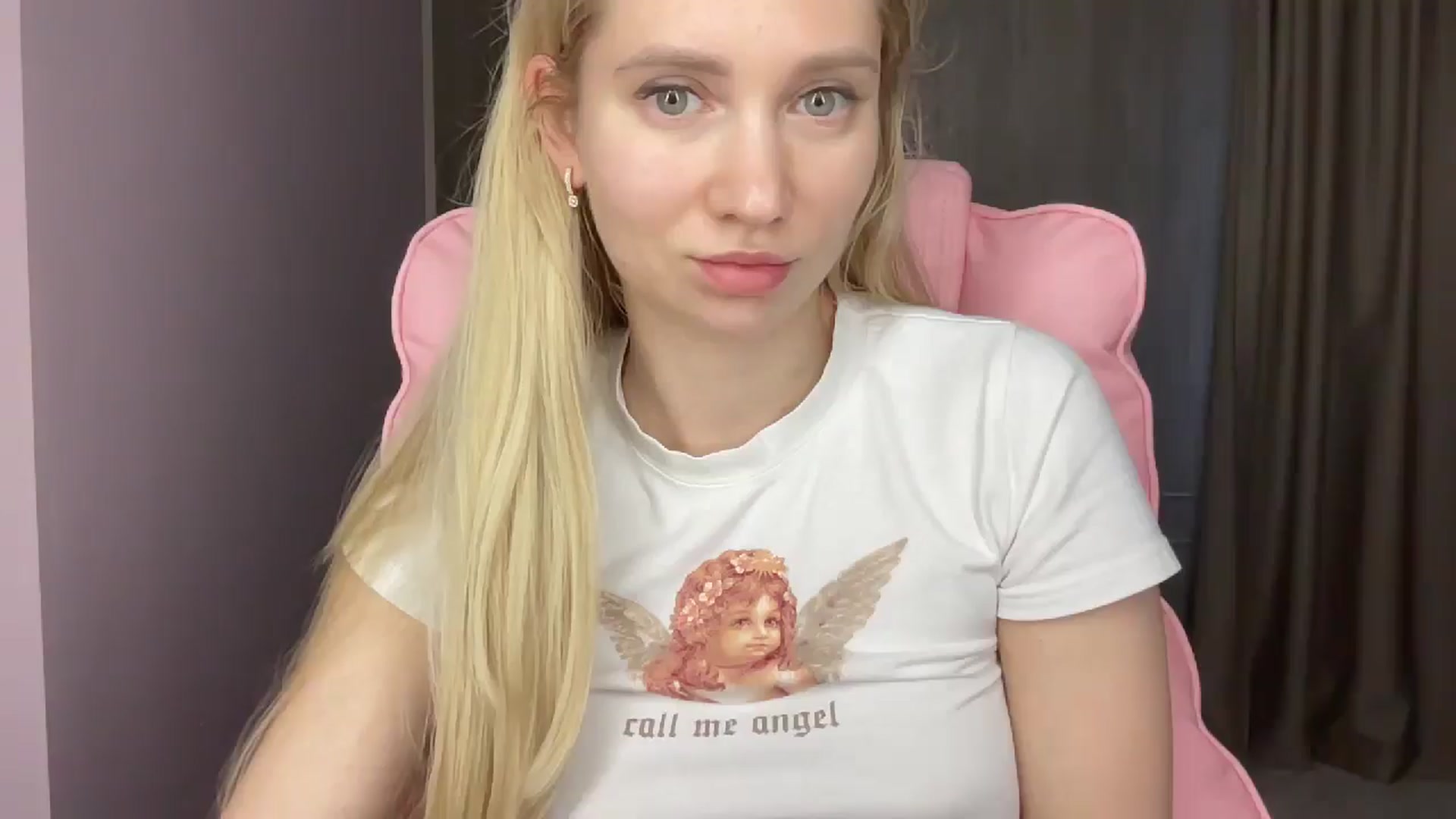 Gallery image thumbnail from Miss_Sylvia's myfreecams stream on, 05/20/2025, 17:50 image 3 of 20
